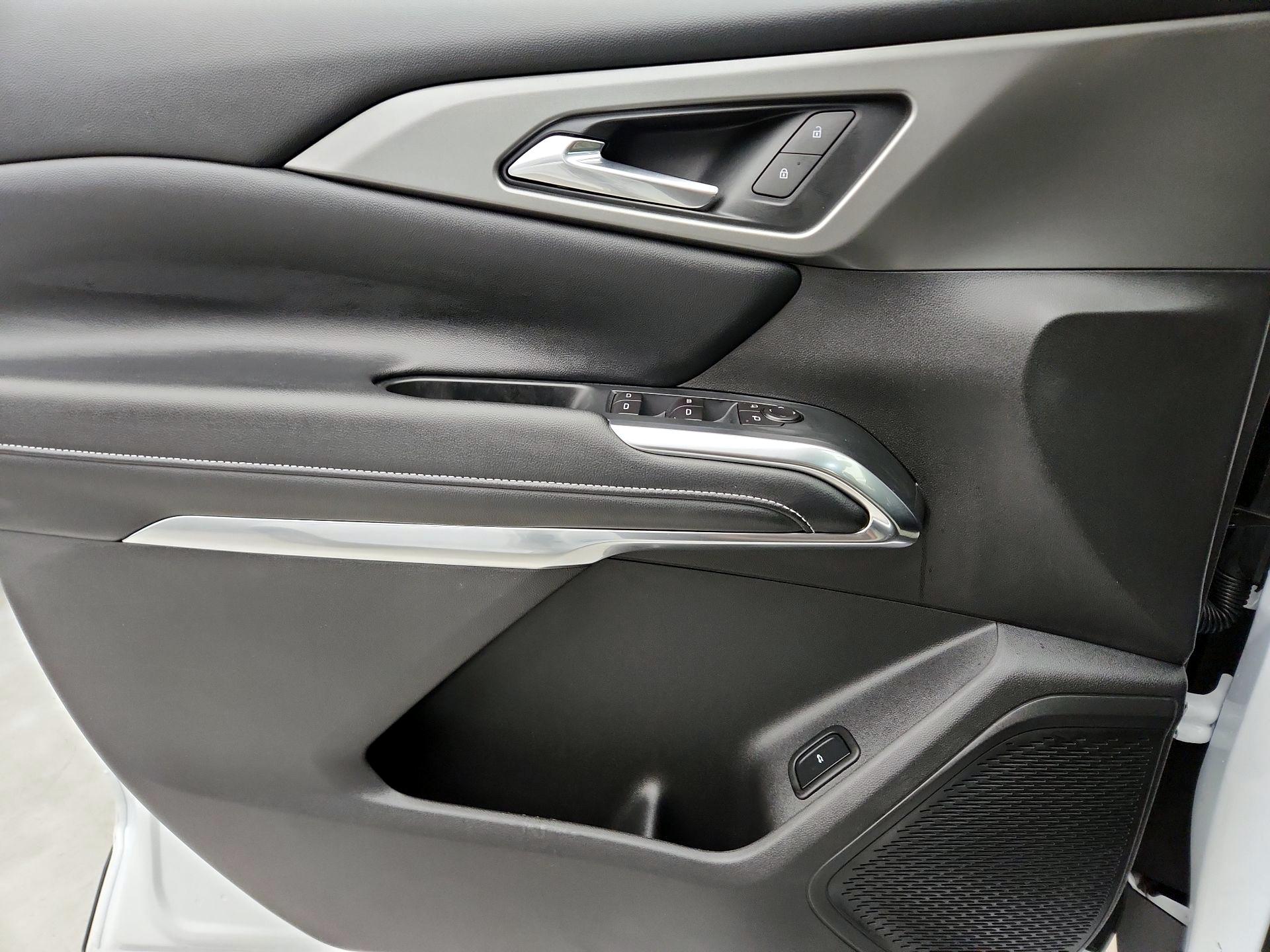 Thumbnail: 2025 Chevrolet Traverse - 12