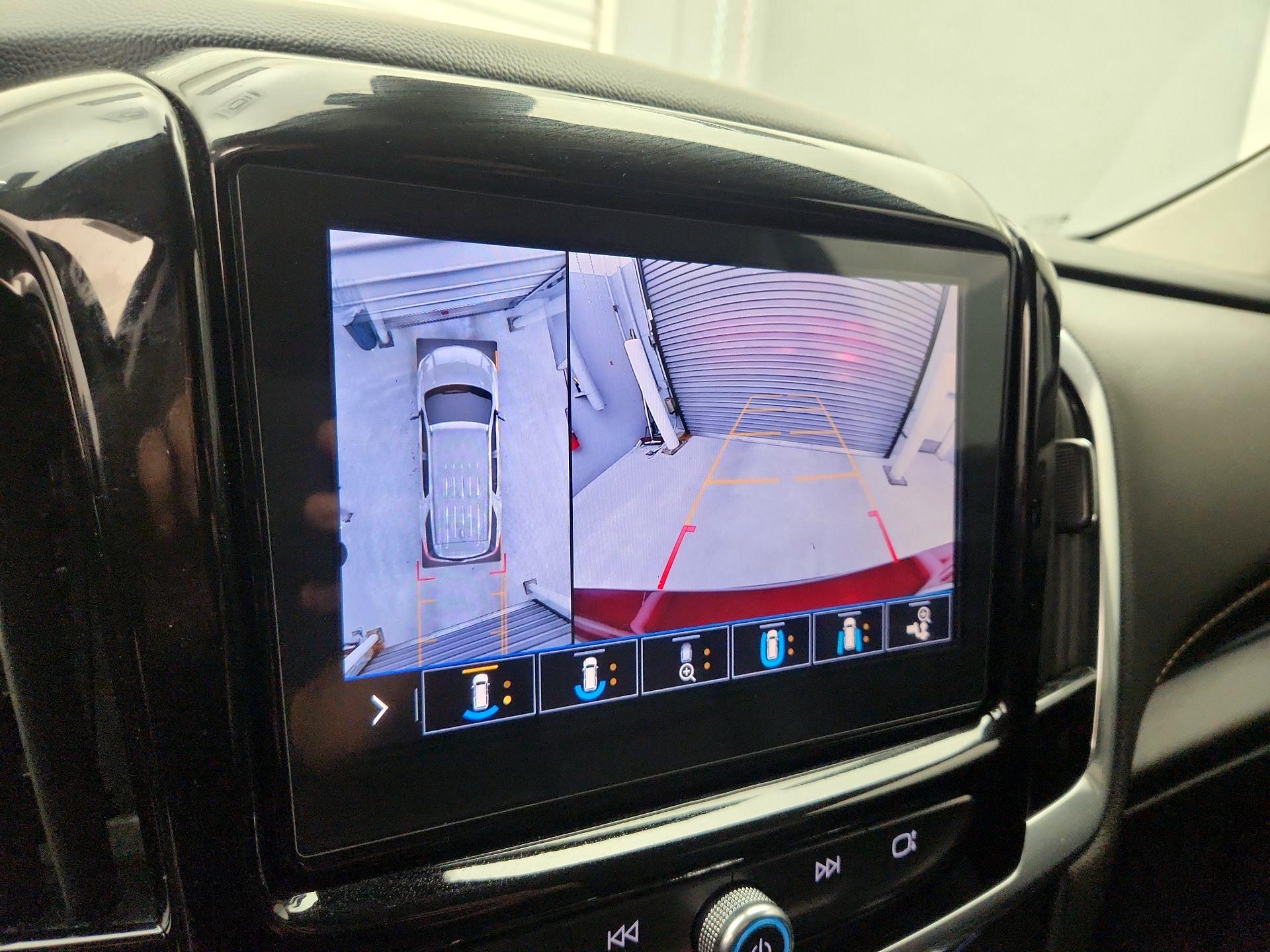 Thumbnail: 2020 Chevrolet Traverse - 15