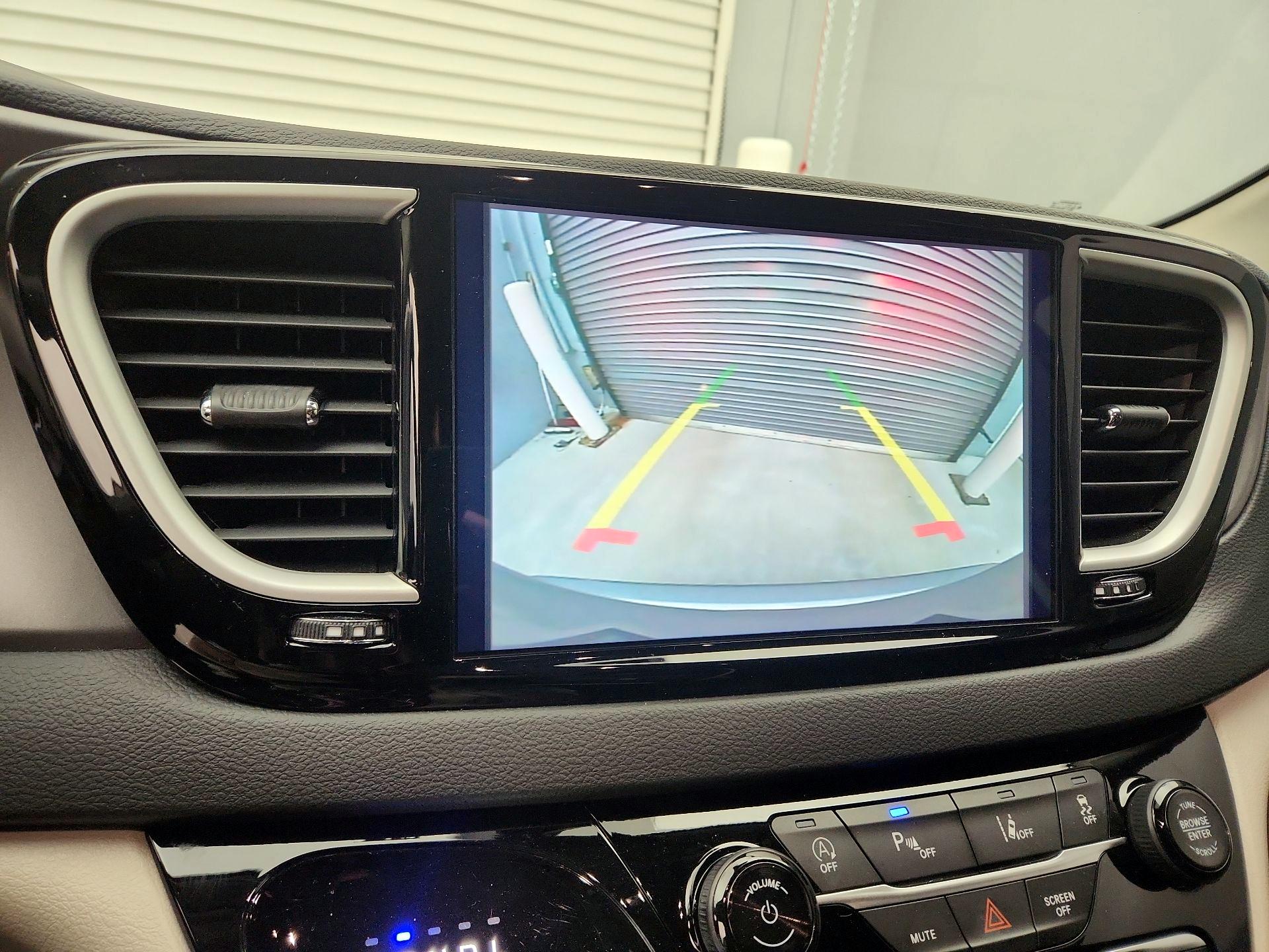 Thumbnail: 2024 Chrysler Pacifica - 14