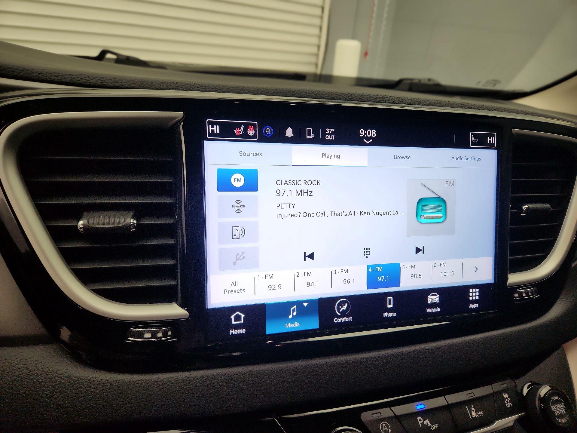 Thumbnail: 2024 Chrysler Pacifica - 15