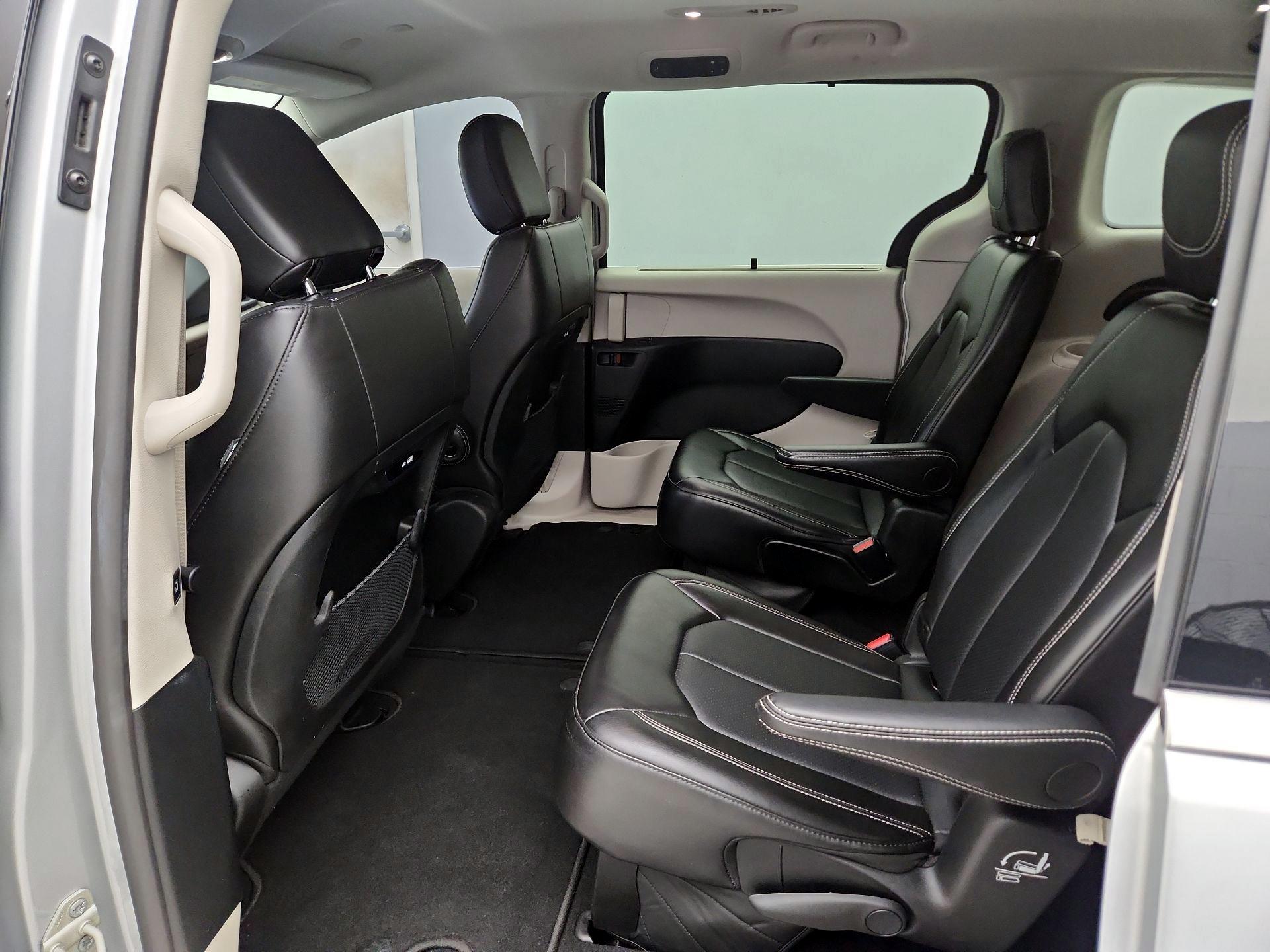 Thumbnail: 2024 Chrysler Pacifica - 19