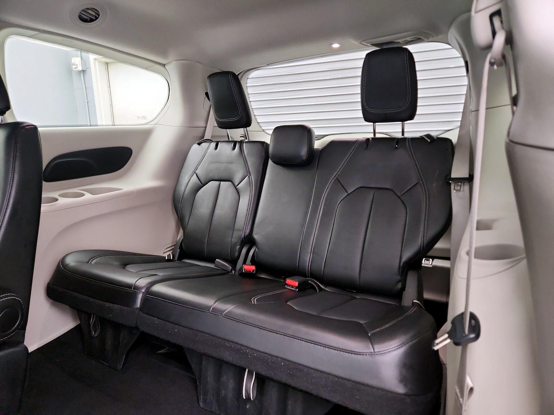 Thumbnail: 2024 Chrysler Pacifica - 20