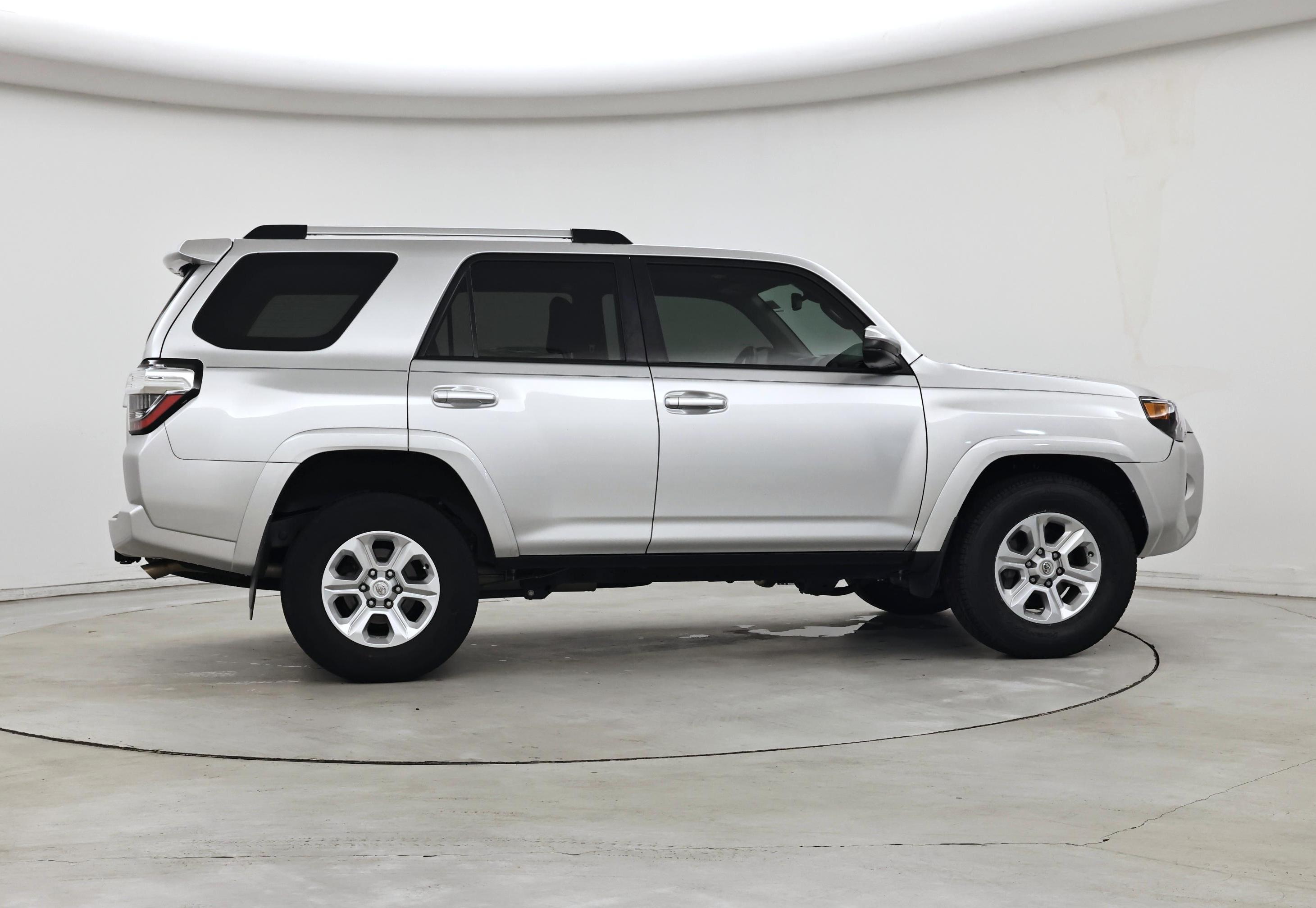 Thumbnail: 2022 Toyota 4Runner - 7