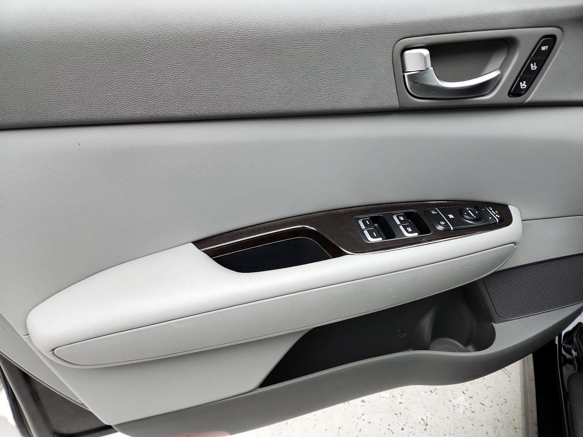 Thumbnail: 2016 Kia Optima - 12