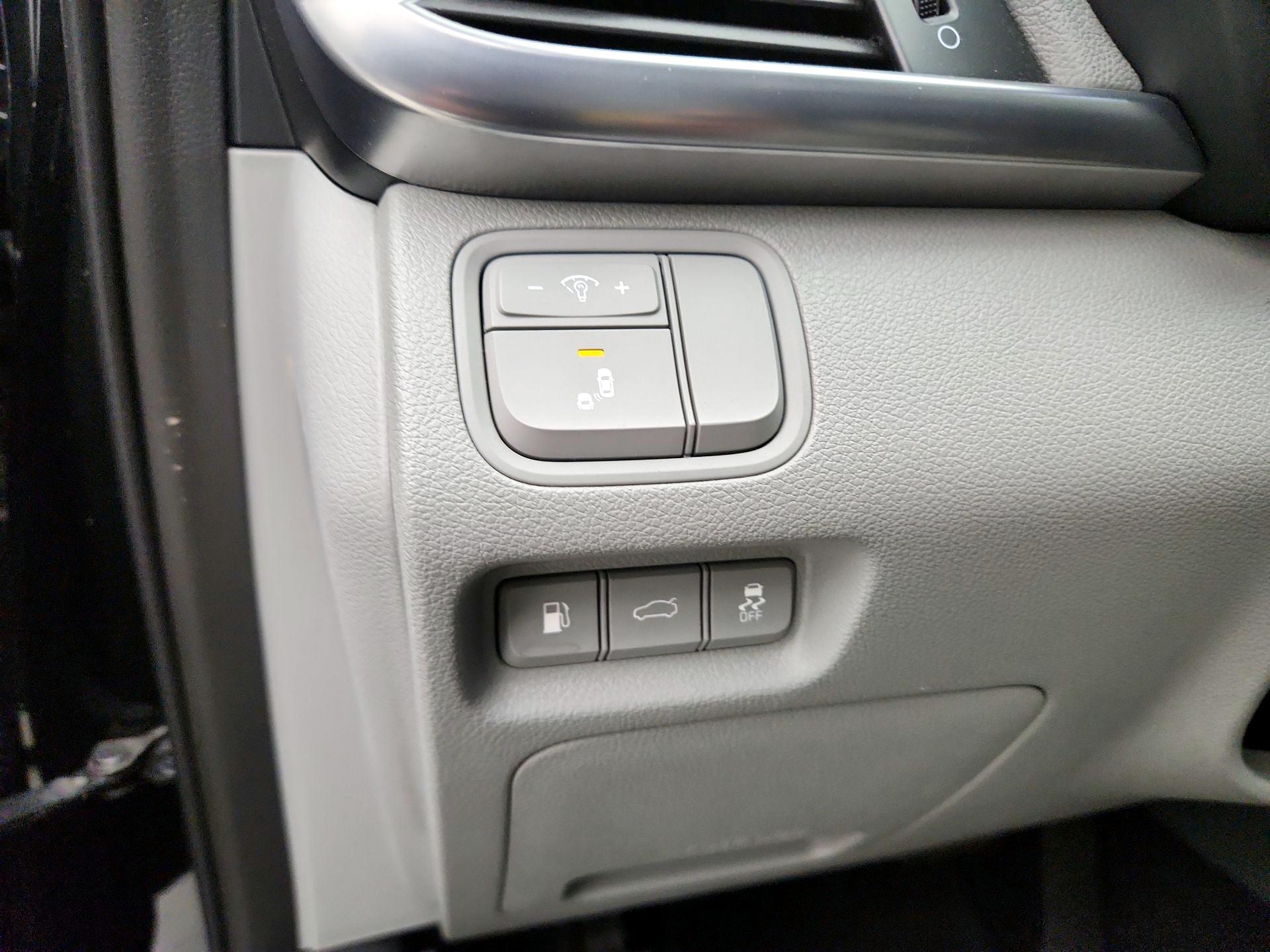 Thumbnail: 2016 Kia Optima - 13