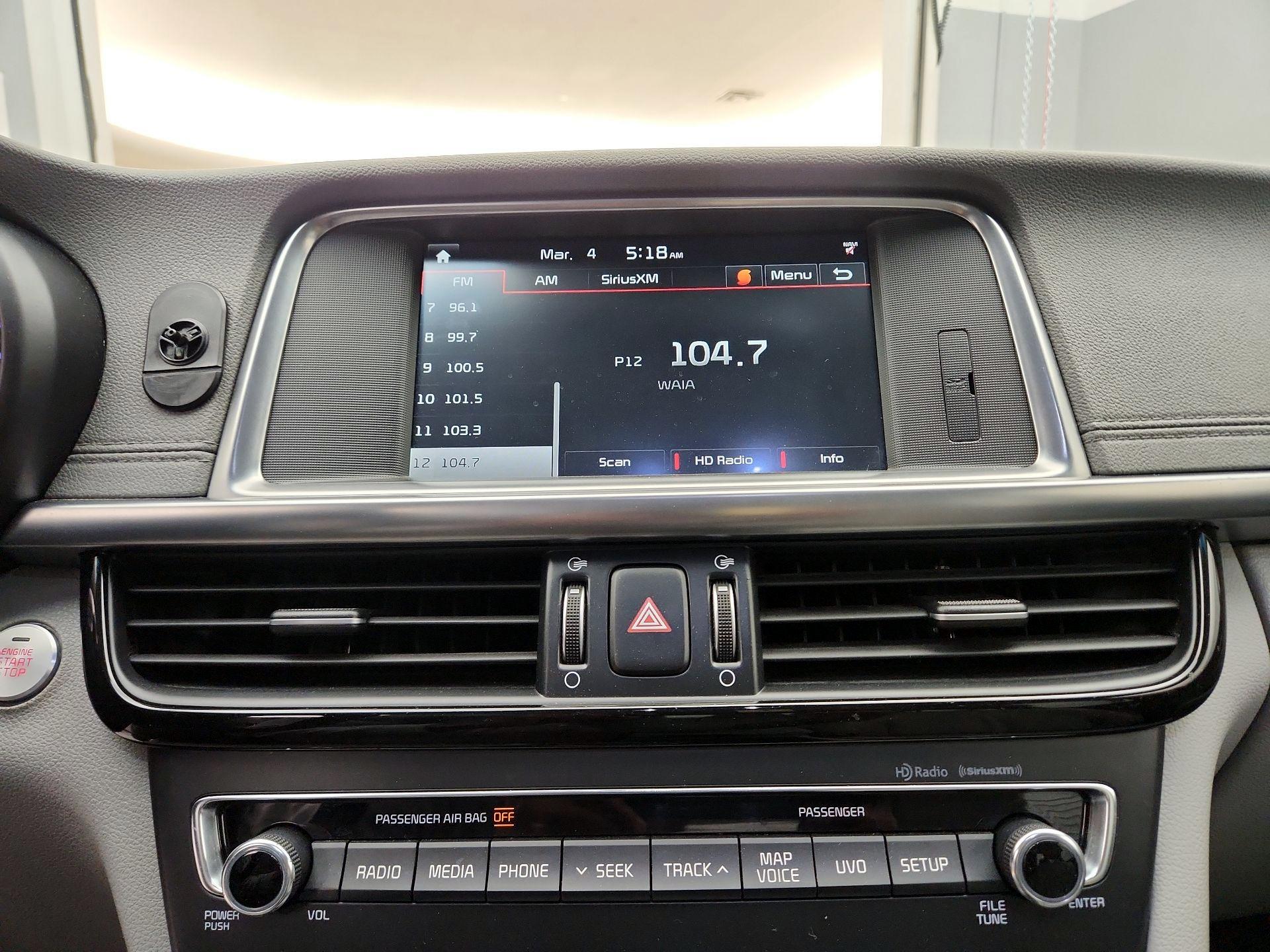 Thumbnail: 2016 Kia Optima - 16