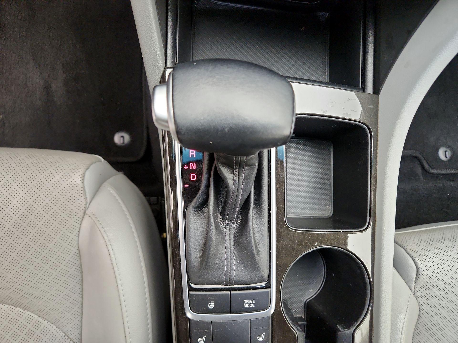 Thumbnail: 2016 Kia Optima - 18