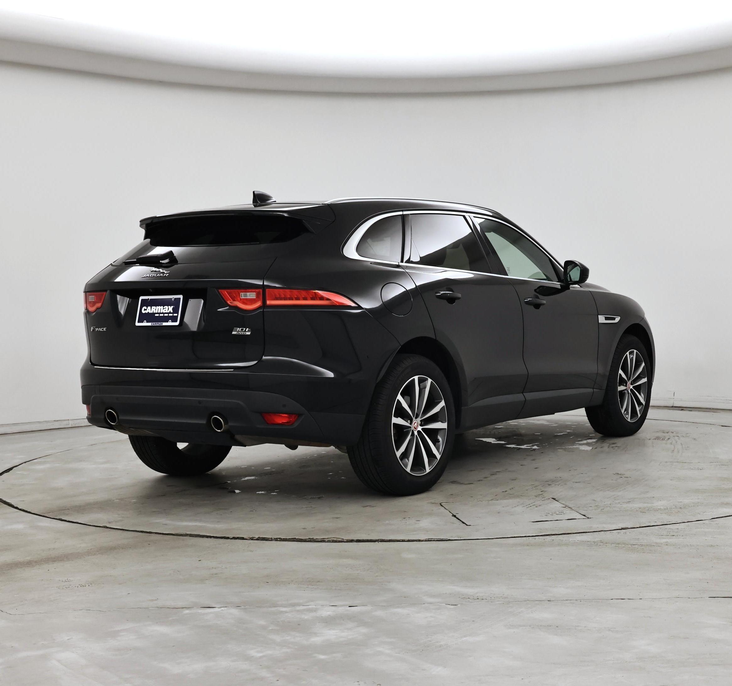 Thumbnail: 2019 Jaguar F-Pace - 8