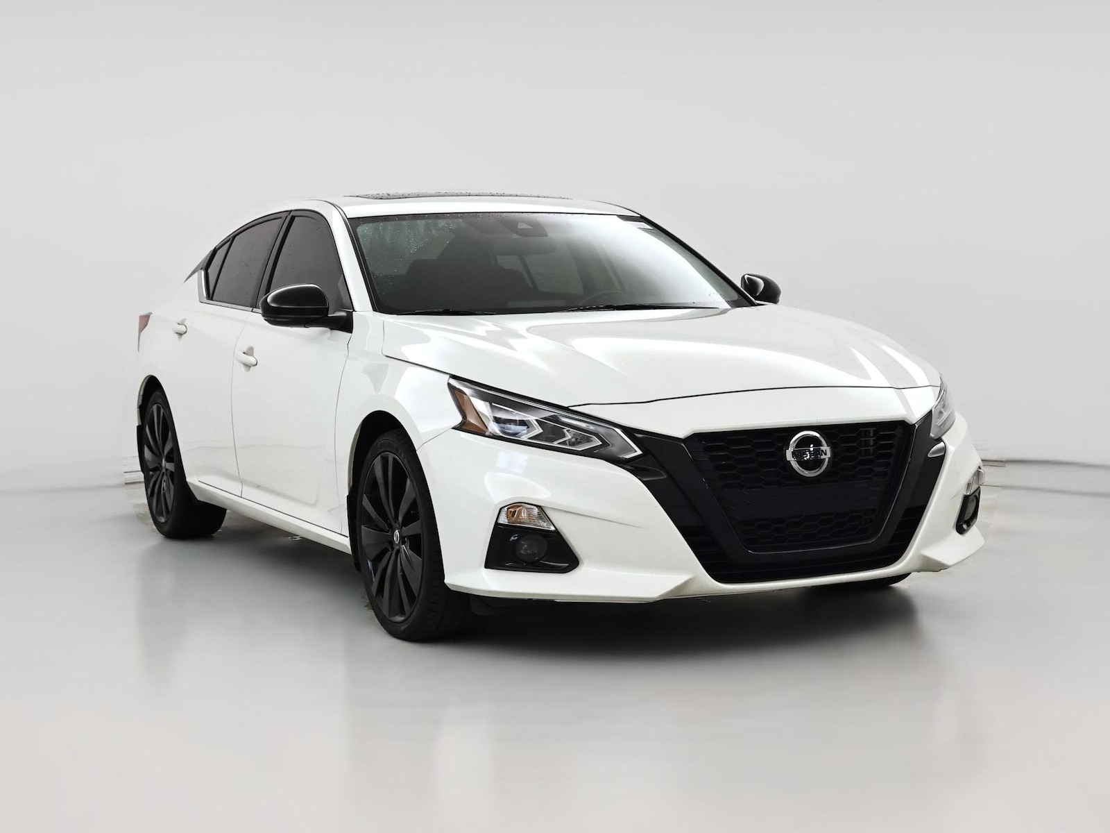 2022 Nissan Altima SR