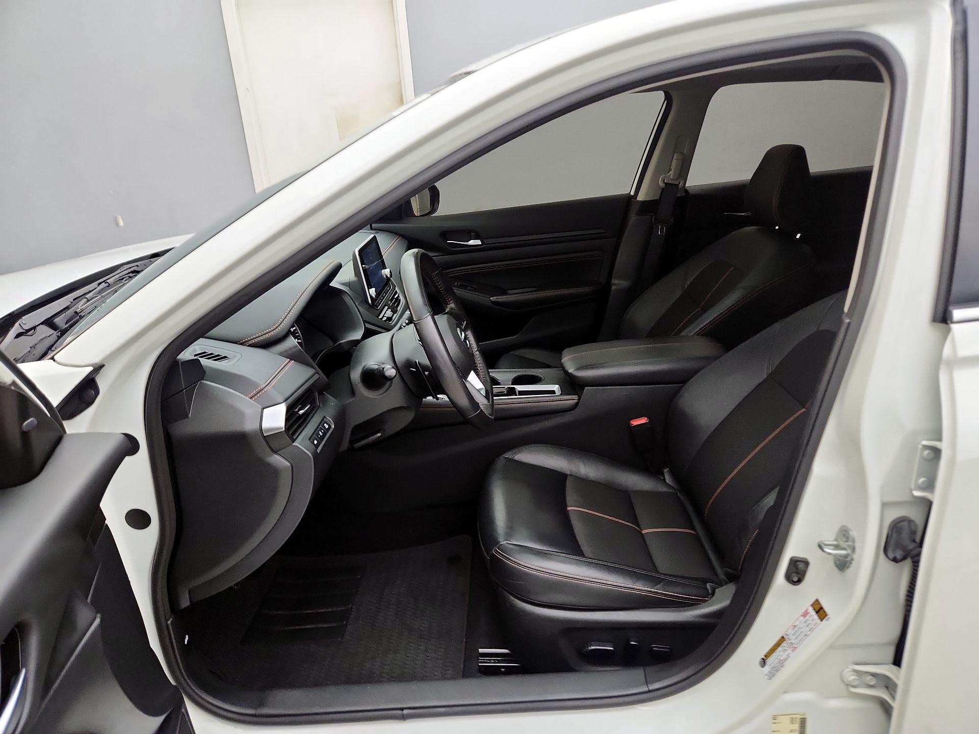 Thumbnail: 2022 Nissan Altima - 11