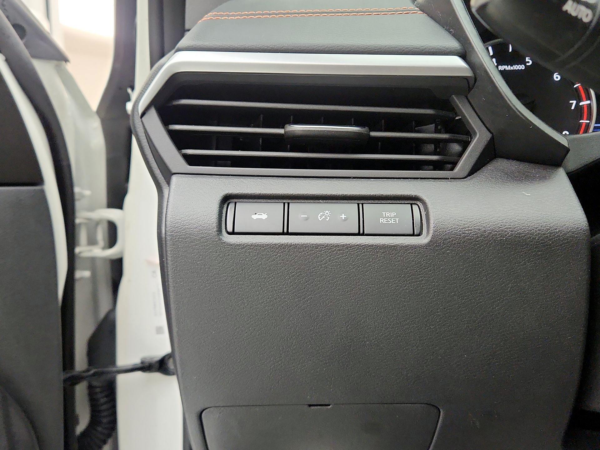 Thumbnail: 2022 Nissan Altima - 13