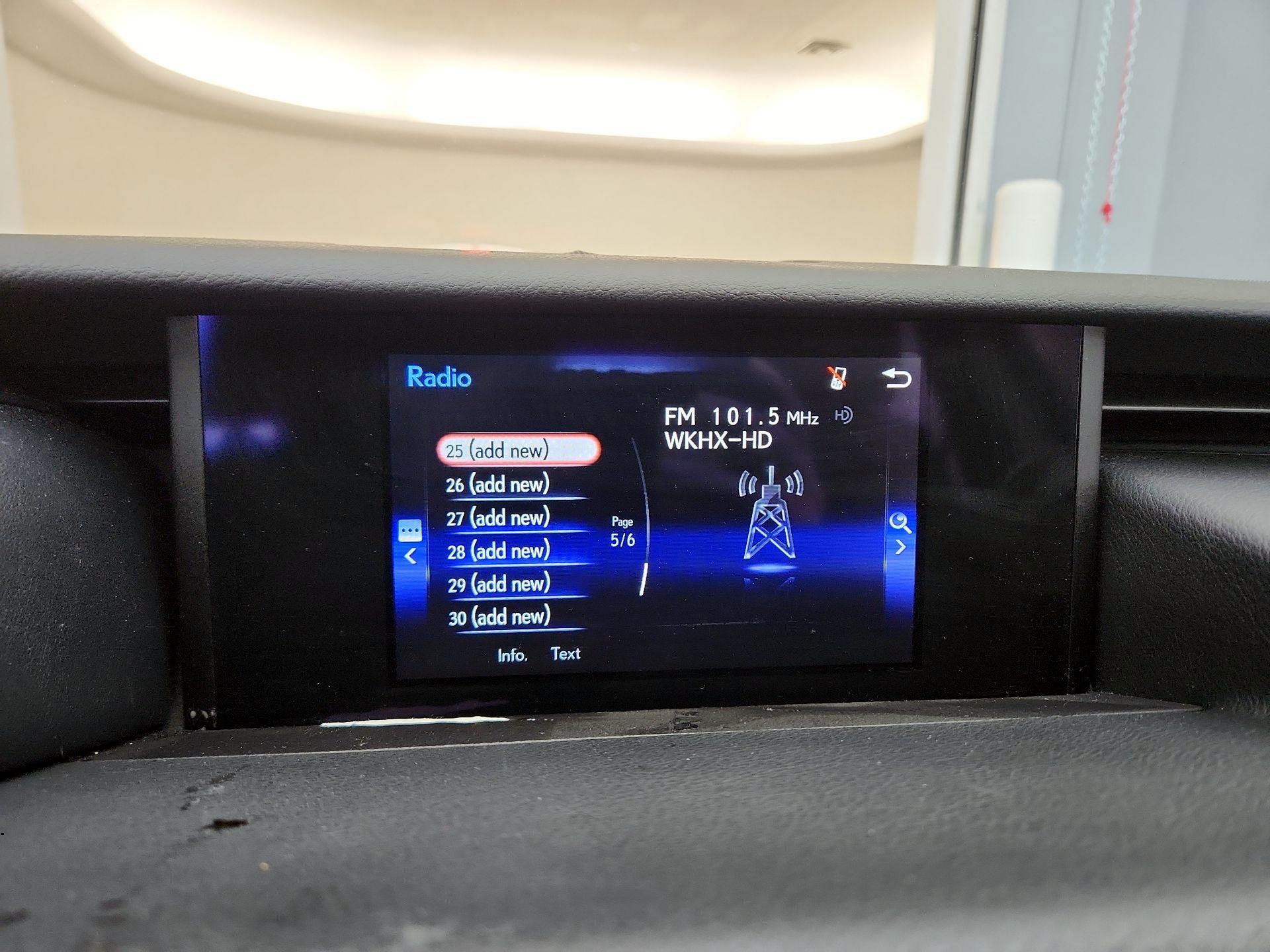 Thumbnail: 2020 Lexus IS - 15