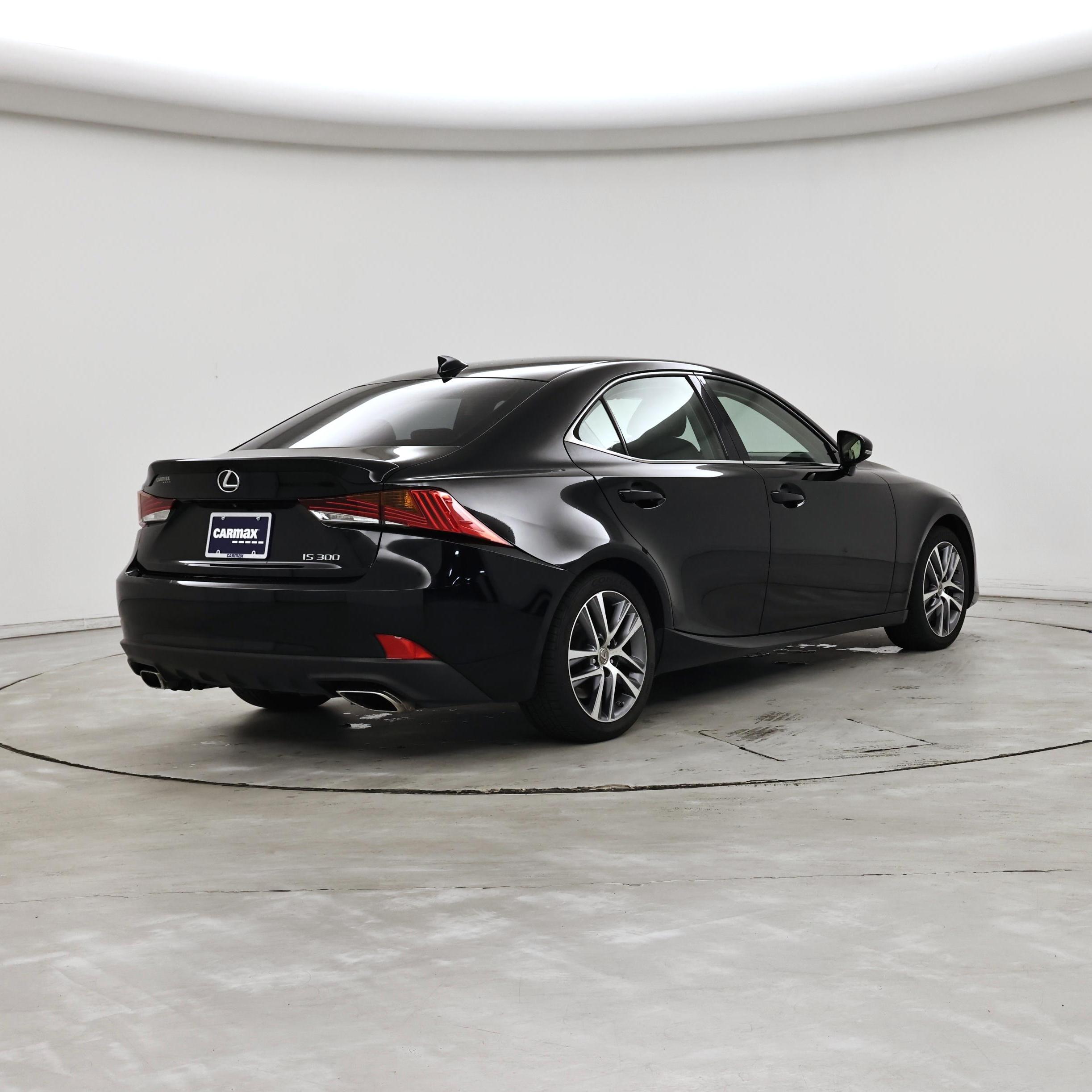 Thumbnail: 2020 Lexus IS - 8