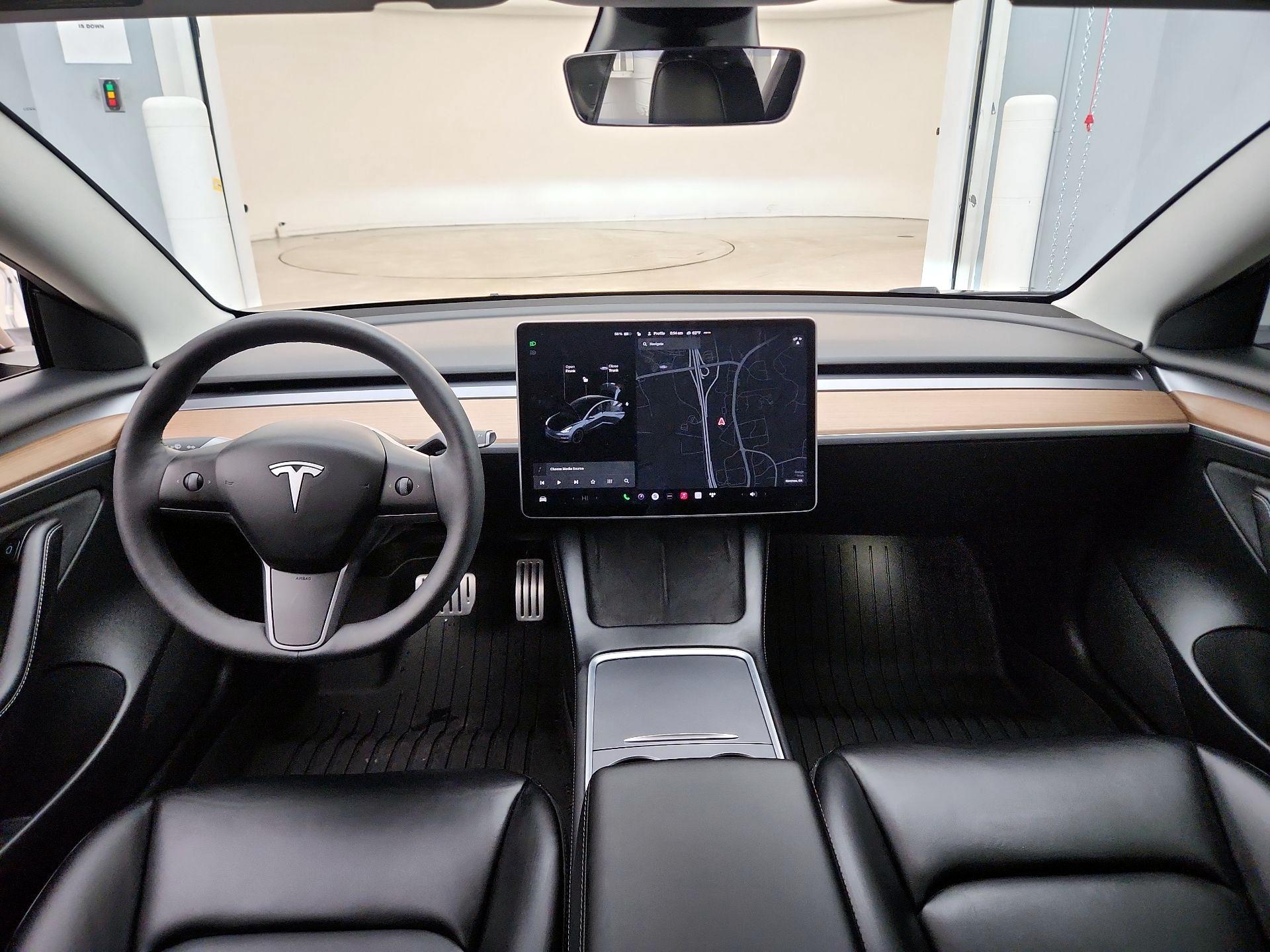 Thumbnail: 2022 Tesla Model 3 - 9