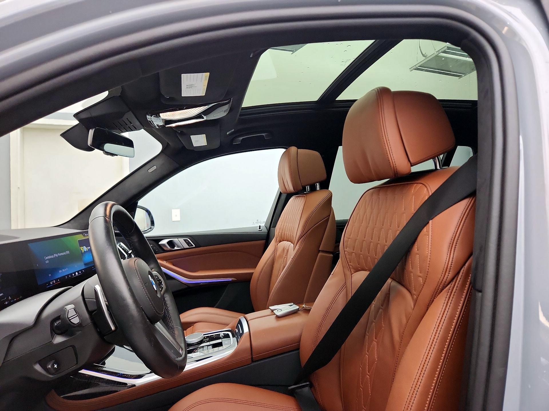 Thumbnail: 2025 BMW X7 - 18