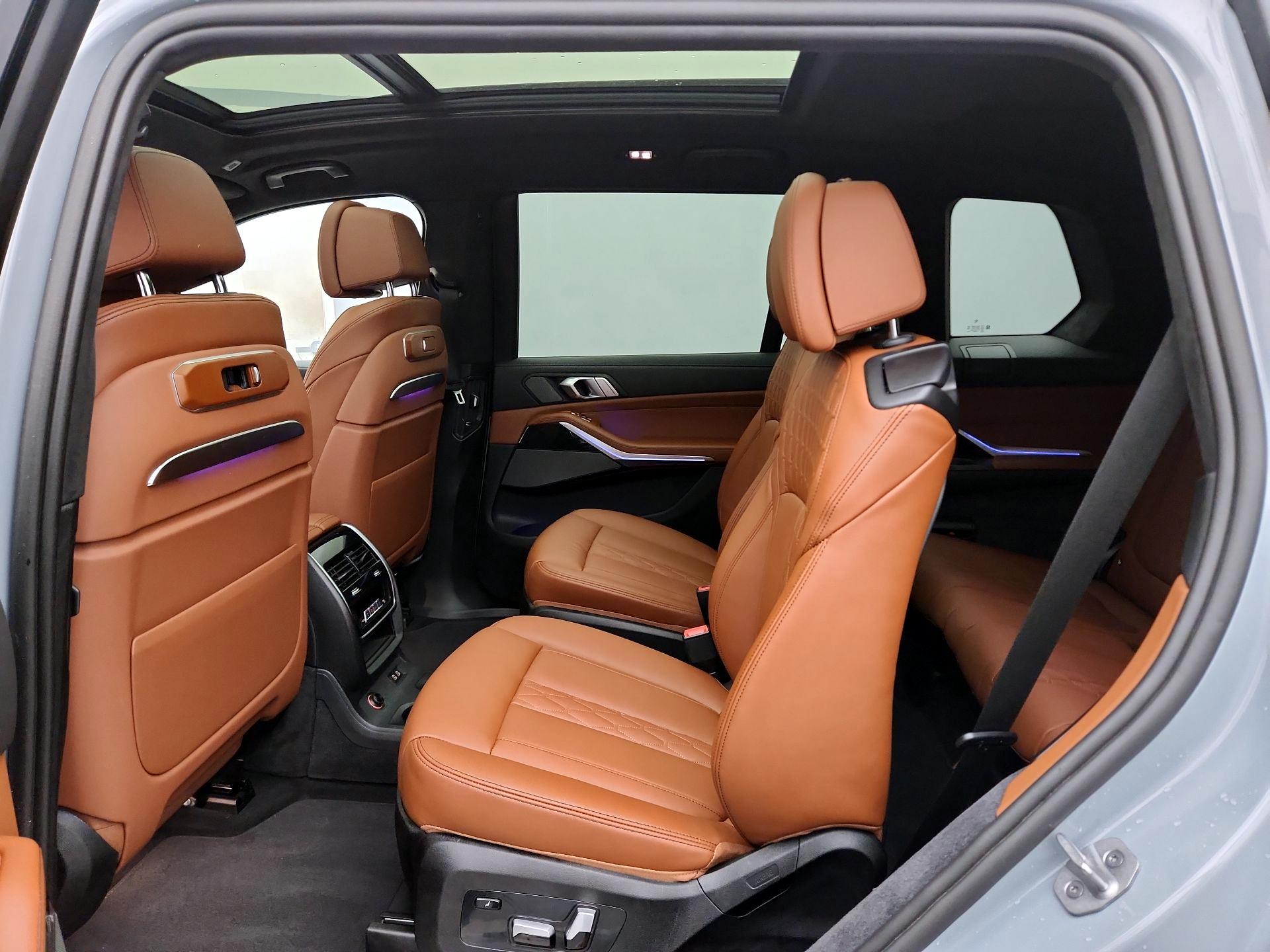 Thumbnail: 2025 BMW X7 - 19