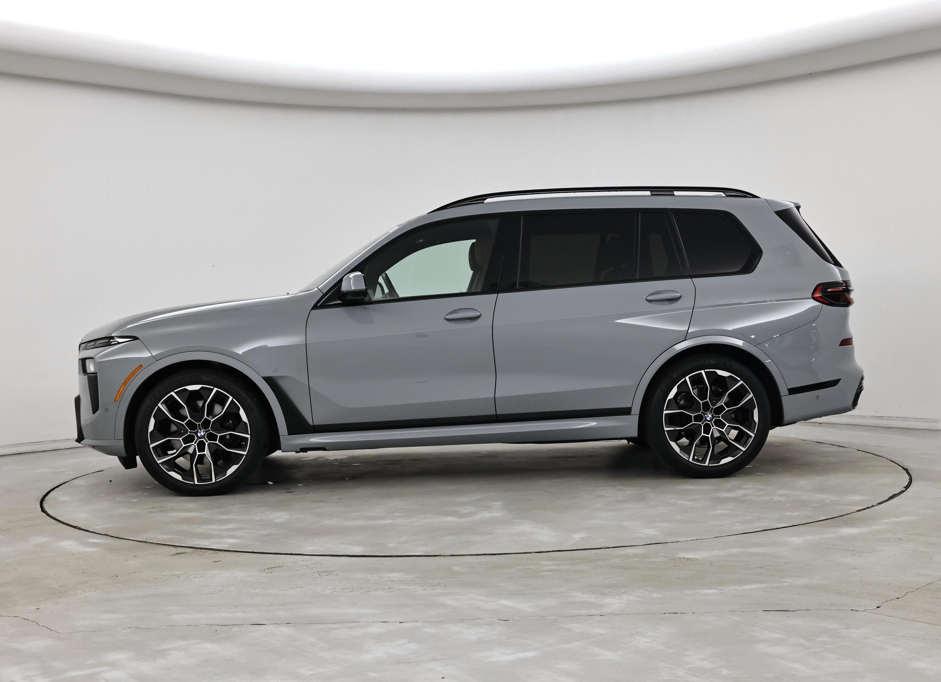 Thumbnail: 2025 BMW X7 - 3