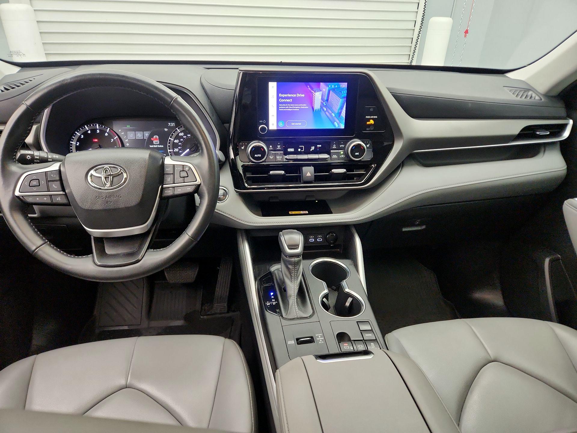 Thumbnail: 2023 Toyota Highlander - 9