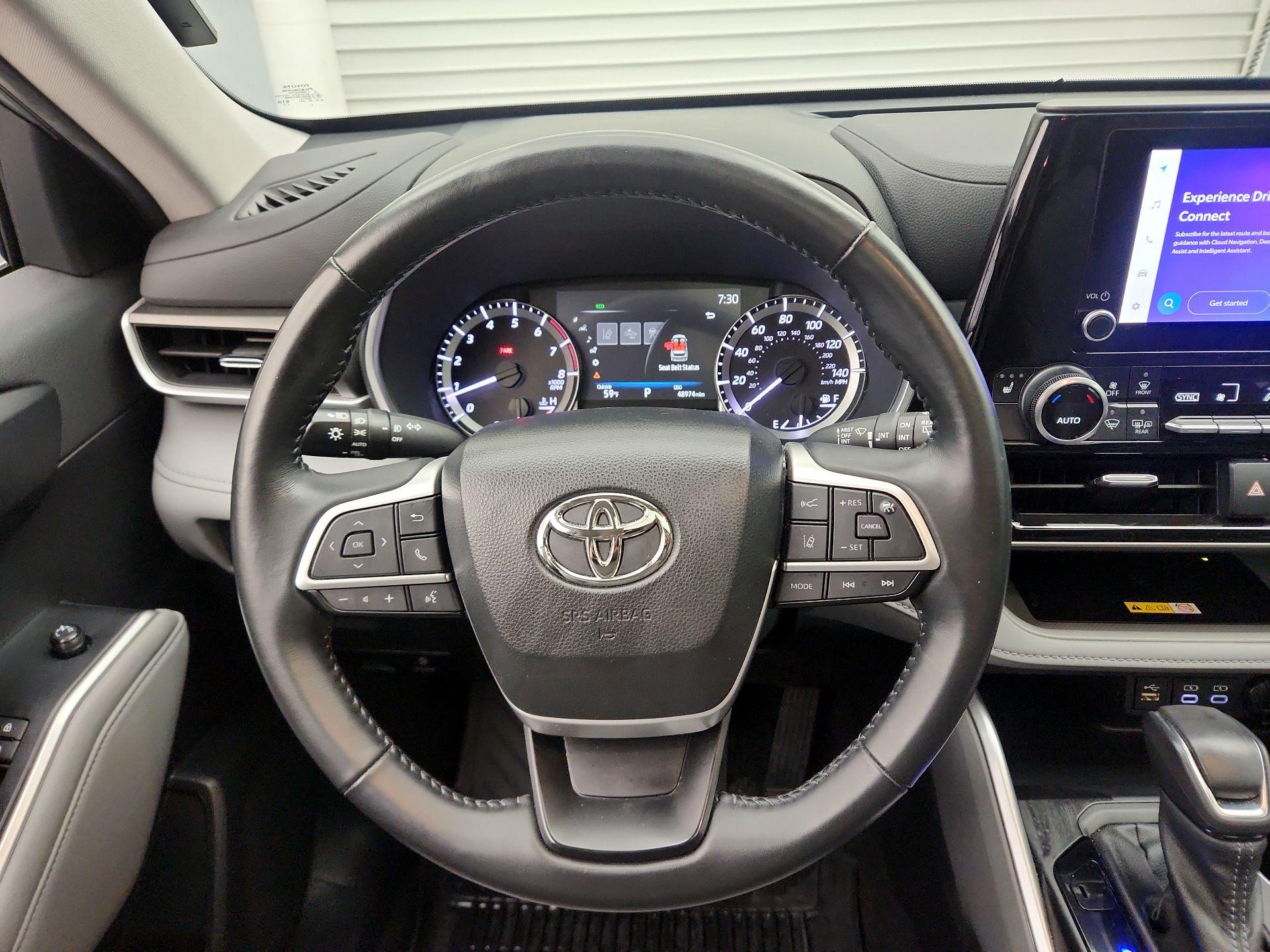 Thumbnail: 2023 Toyota Highlander - 10