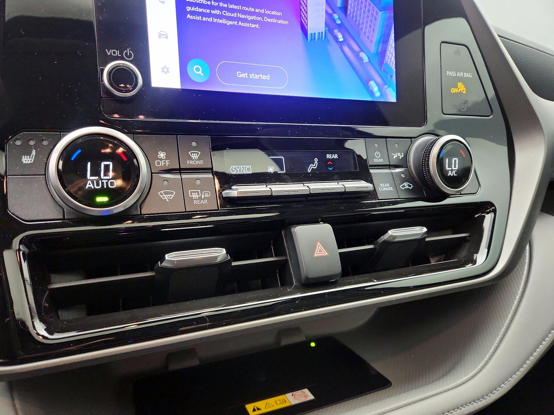 Thumbnail: 2023 Toyota Highlander - 16