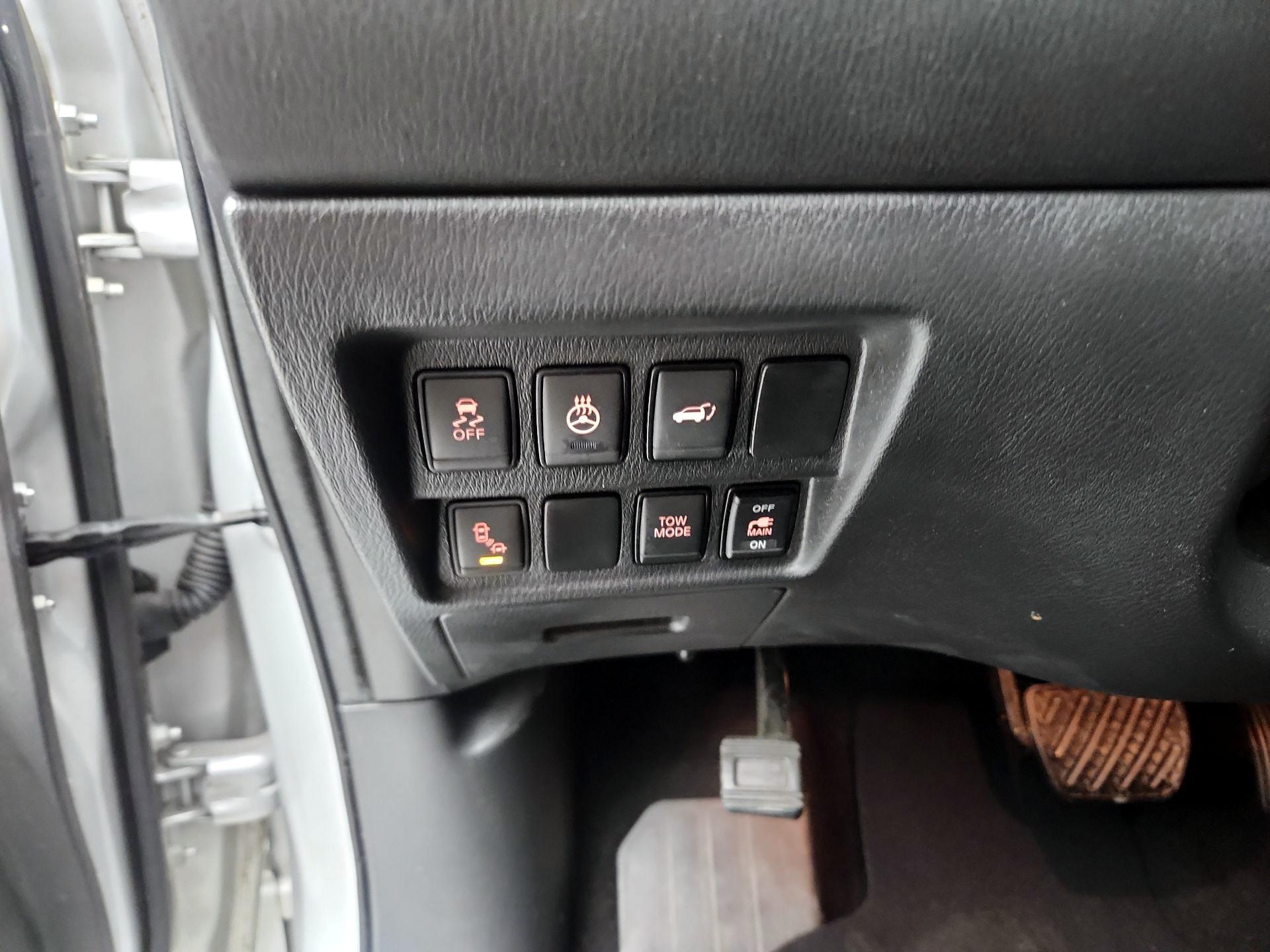 Thumbnail: 2018 Nissan Pathfinder - 13