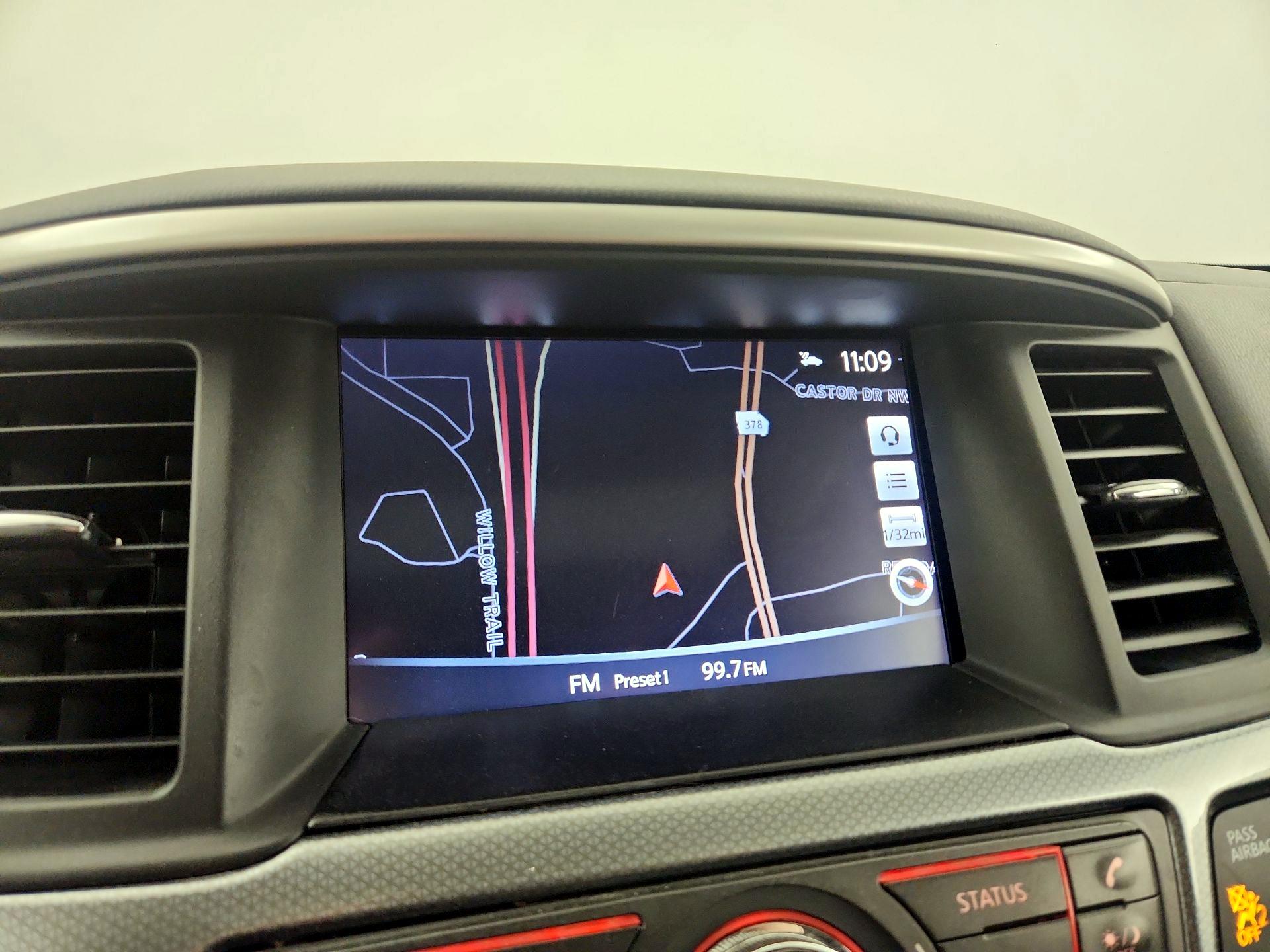 Thumbnail: 2018 Nissan Pathfinder - 14