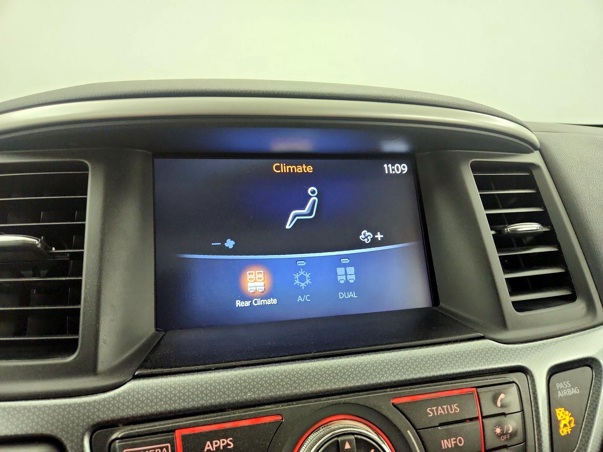 Thumbnail: 2018 Nissan Pathfinder - 17