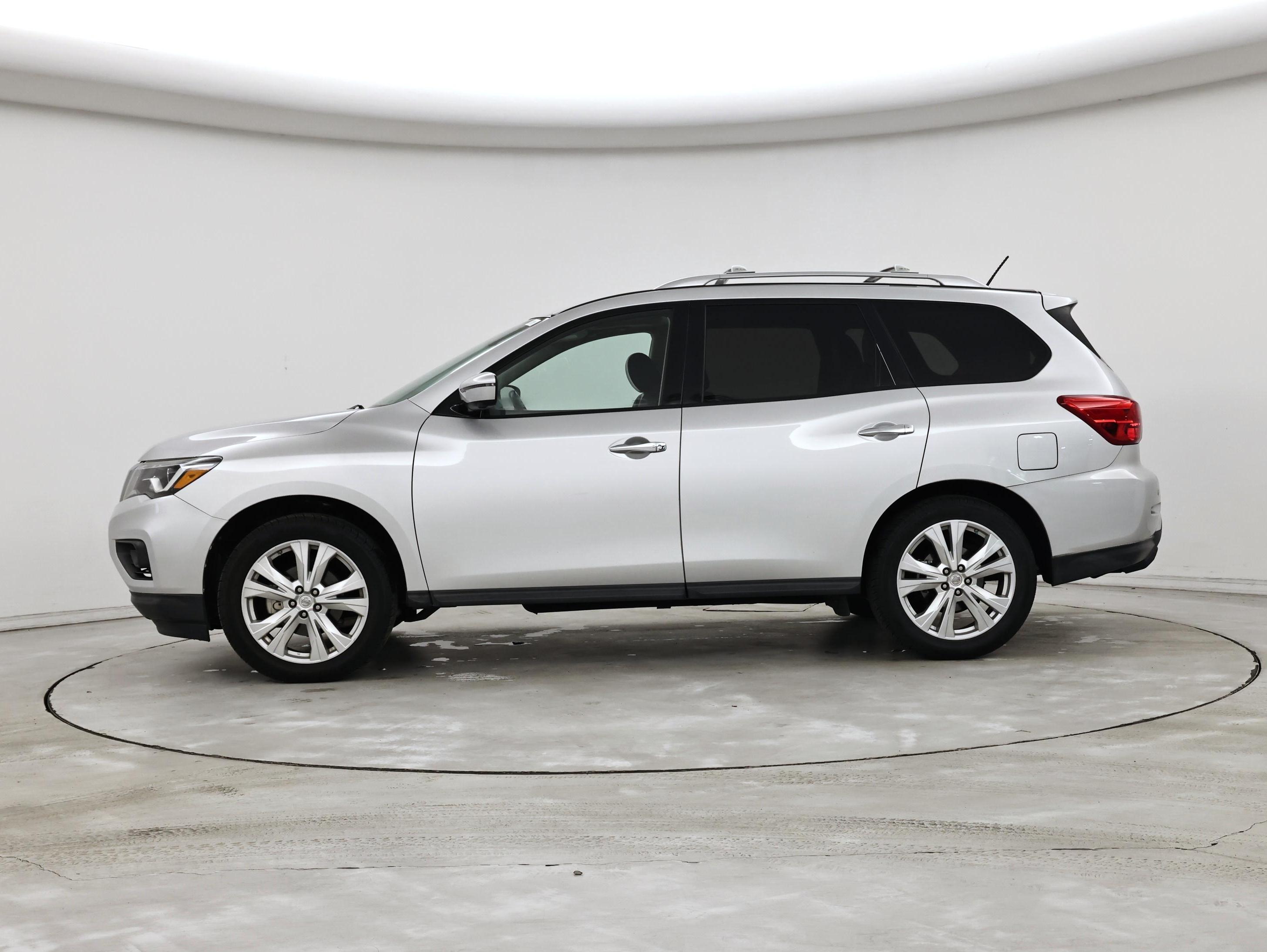 Thumbnail: 2018 Nissan Pathfinder - 3