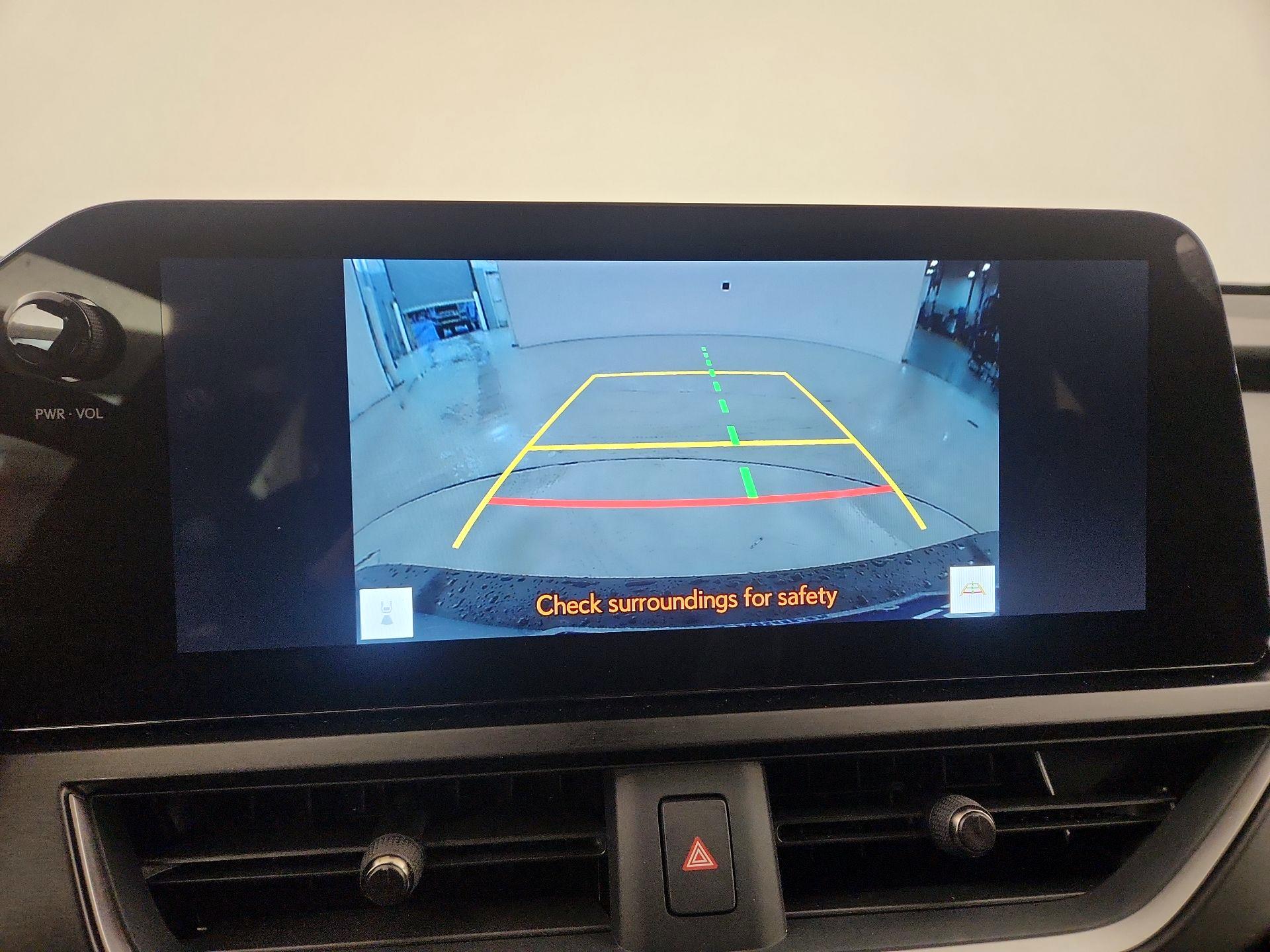 Thumbnail: 2024 Lexus UX - 14