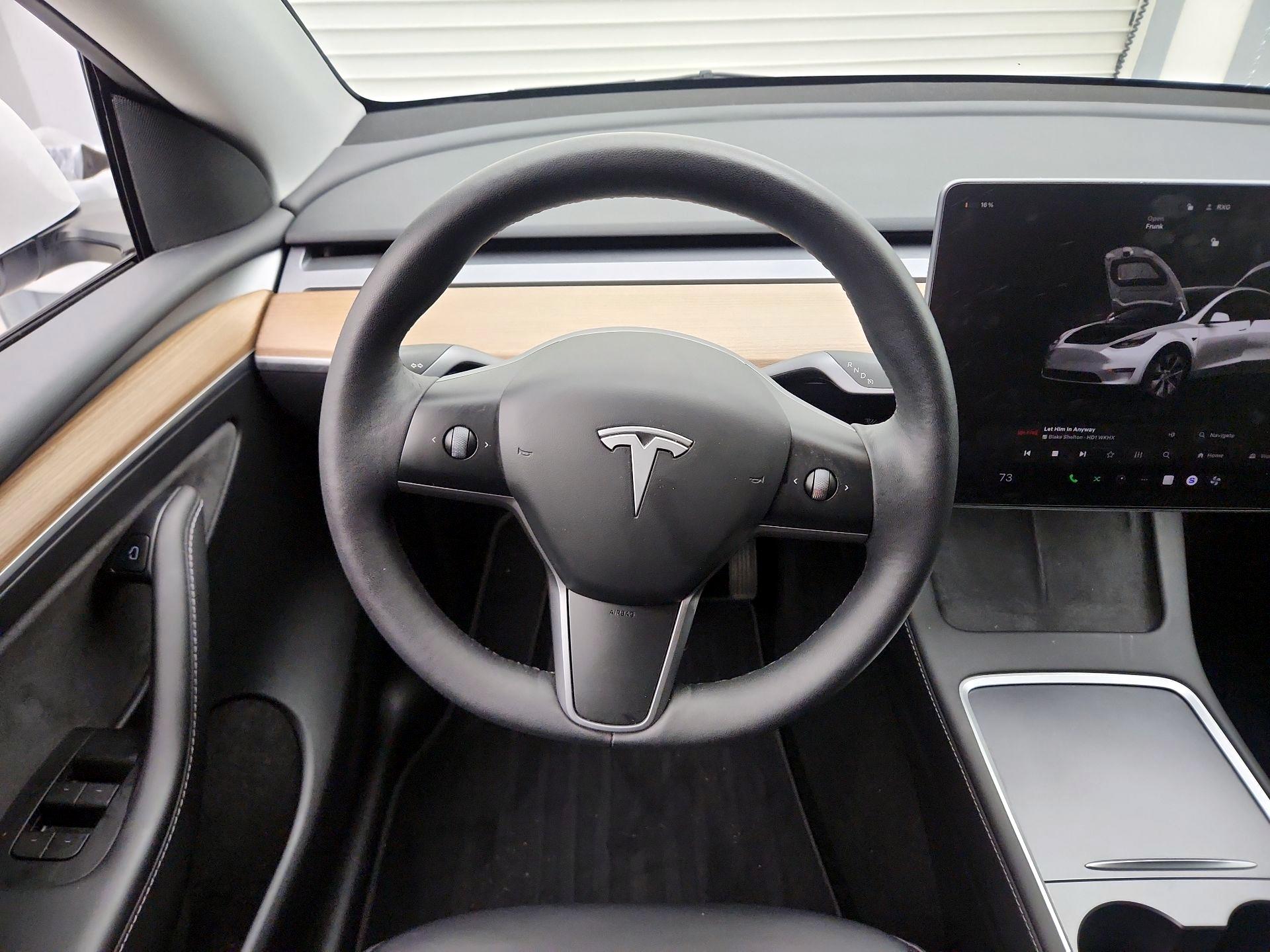 Thumbnail: 2023 Tesla Model Y - 10