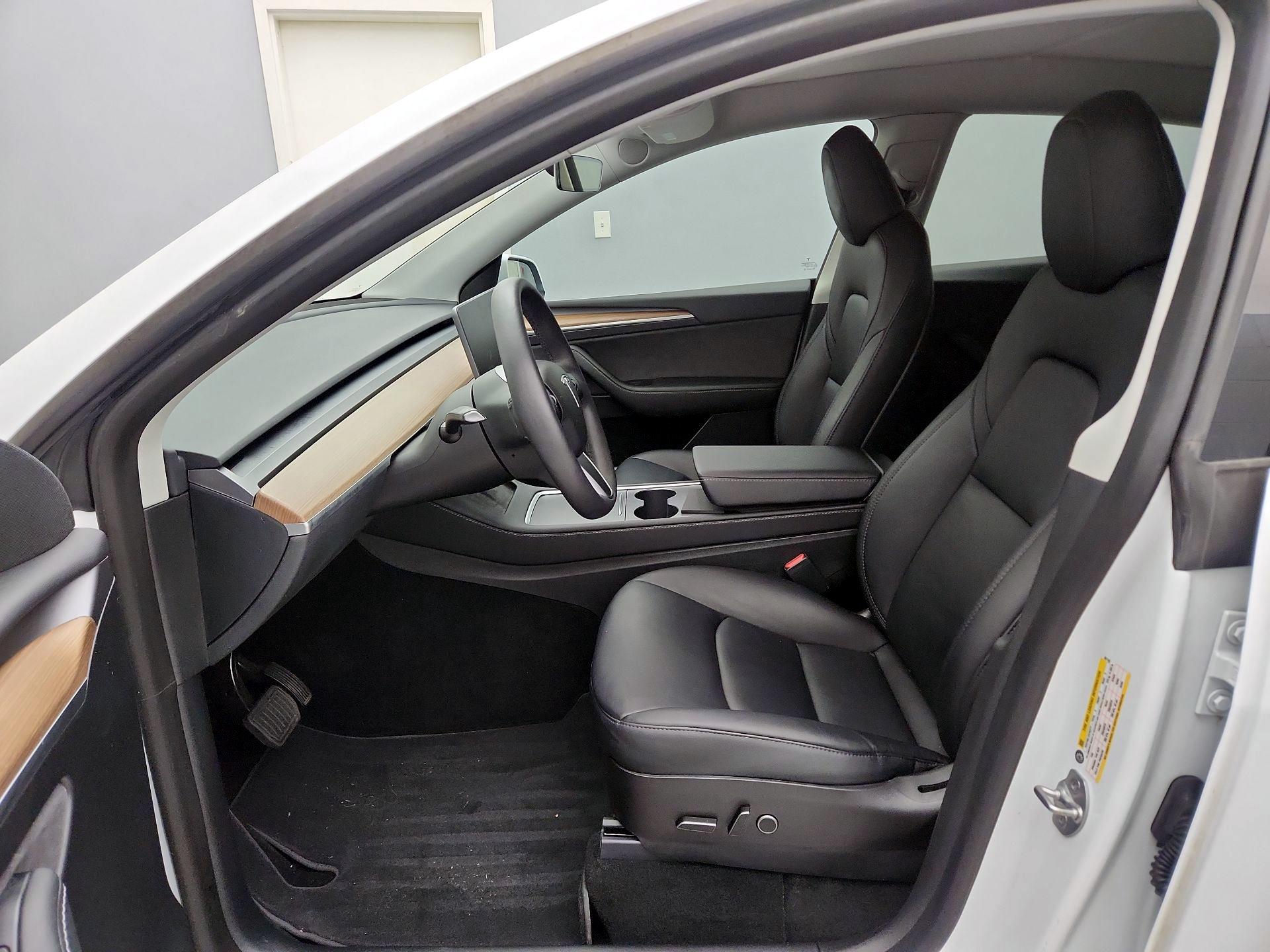 Thumbnail: 2023 Tesla Model Y - 11