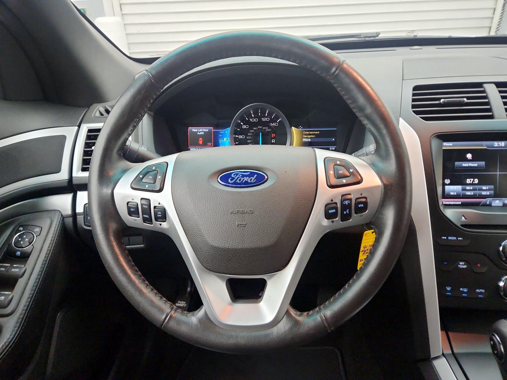 Thumbnail: 2015 Ford Explorer - 10
