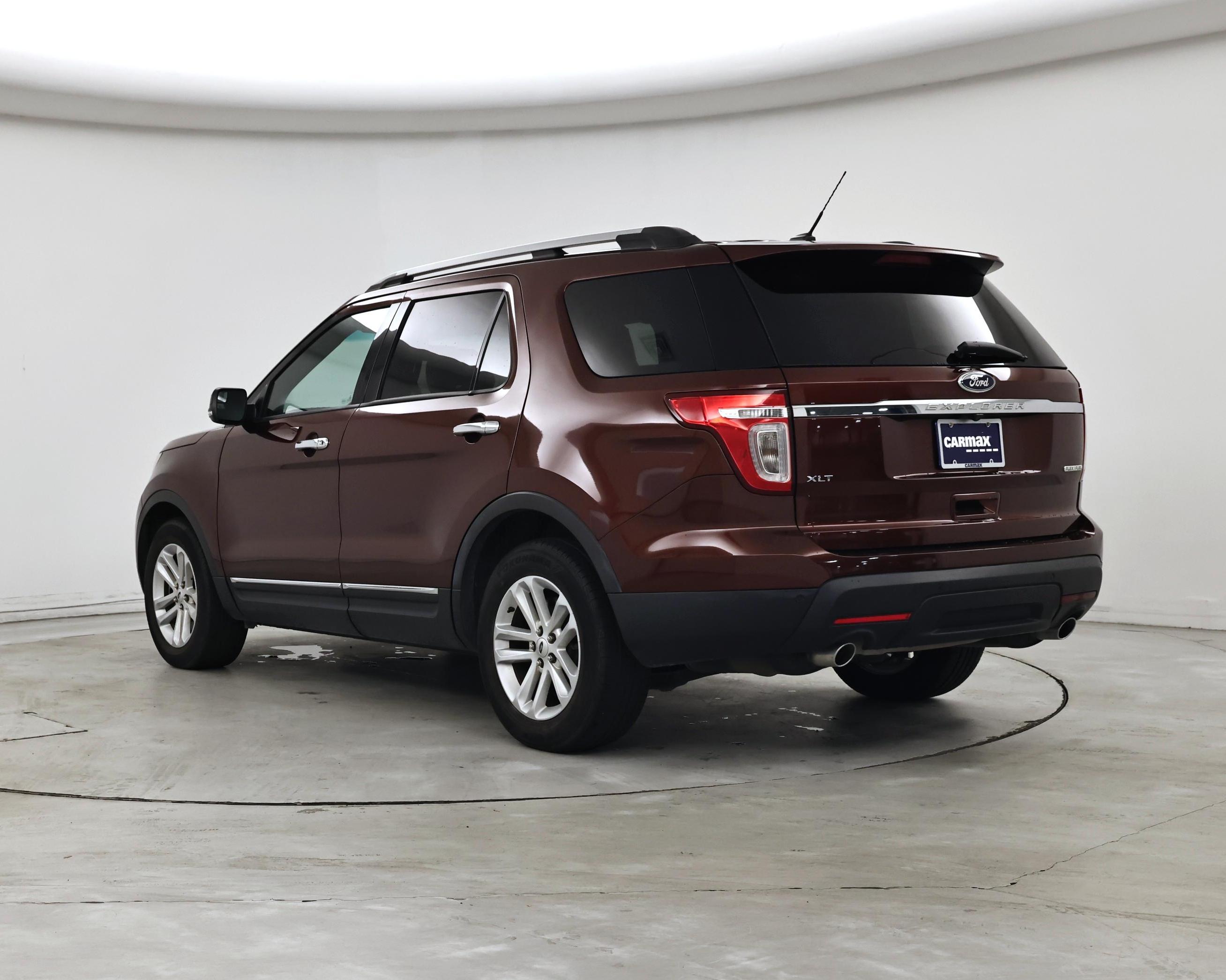 Thumbnail: 2015 Ford Explorer - 2