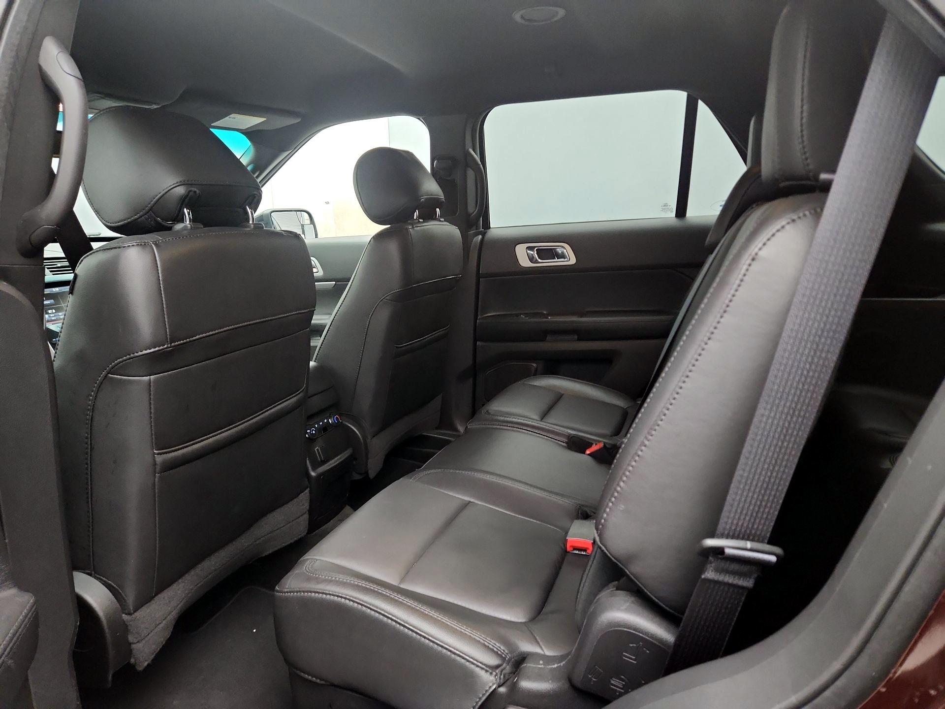 Thumbnail: 2015 Ford Explorer - 20