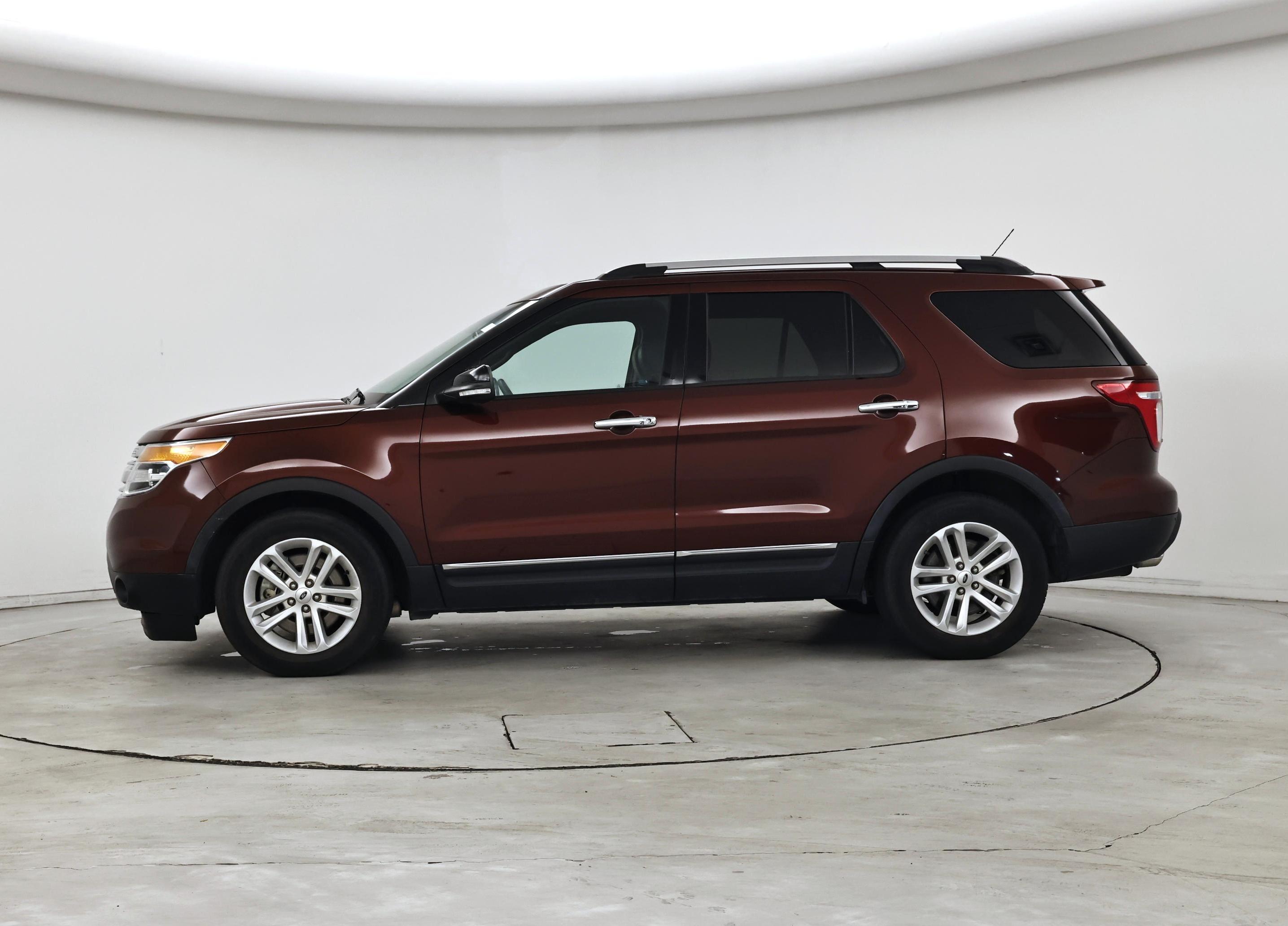 Thumbnail: 2015 Ford Explorer - 3