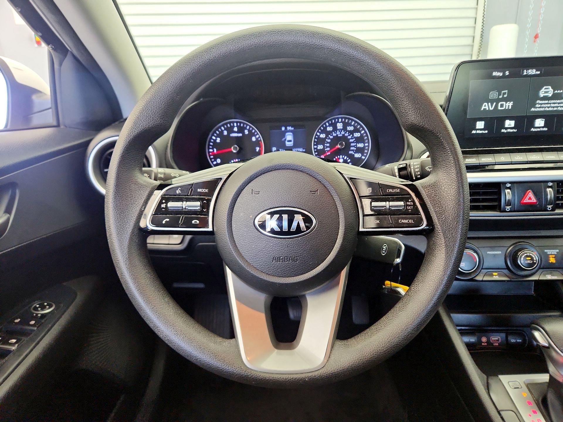 Thumbnail: 2020 Kia Forte - 10