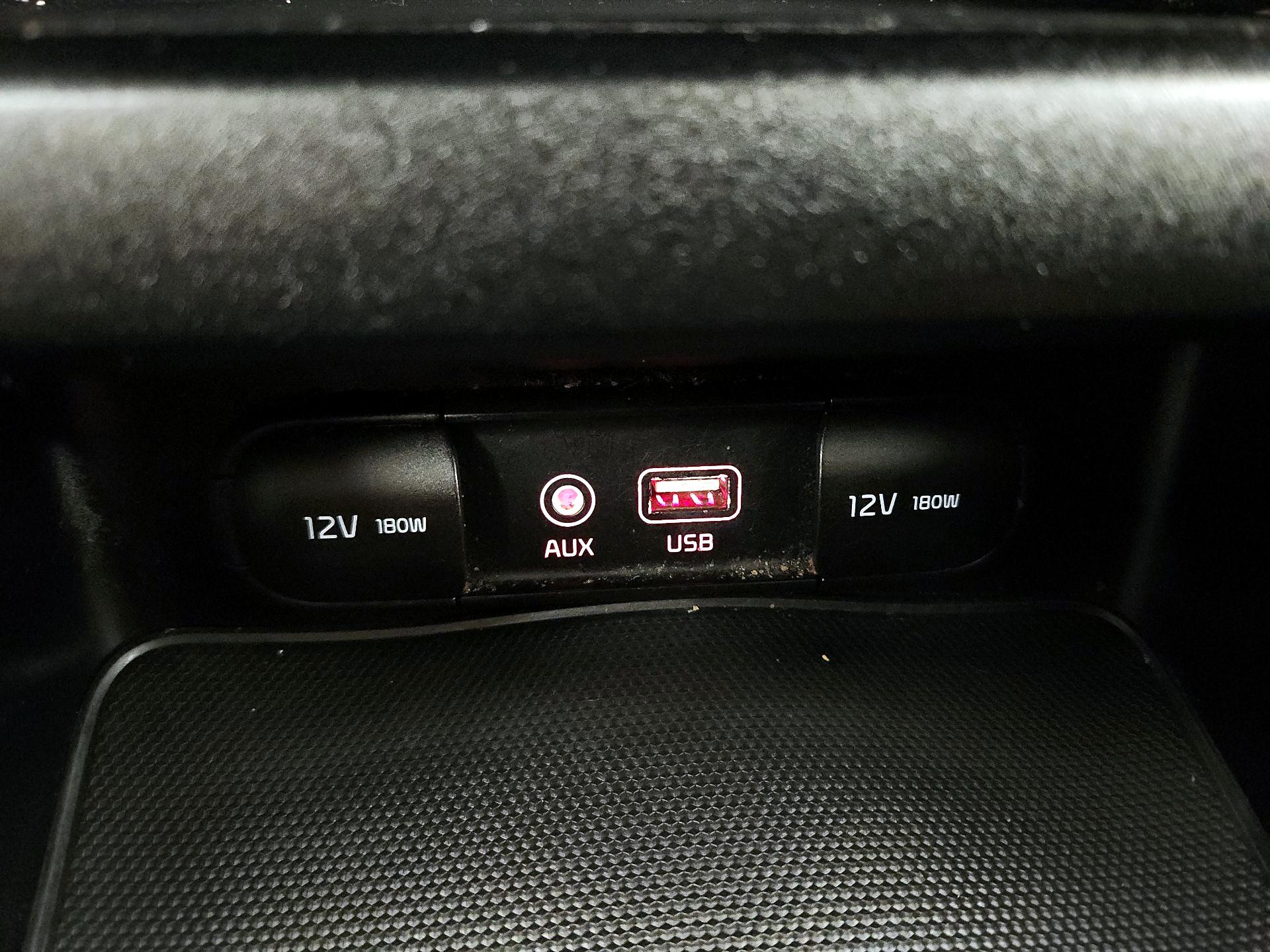 Thumbnail: 2020 Kia Forte - 18