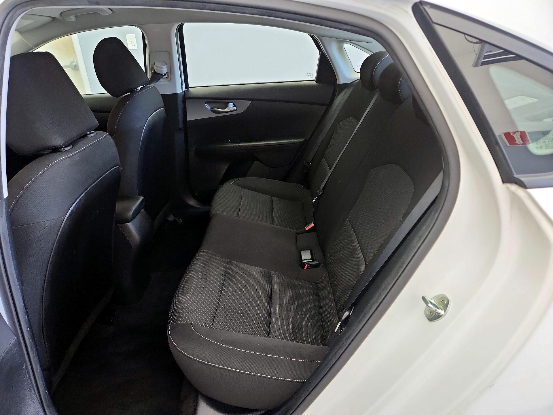 Thumbnail: 2020 Kia Forte - 19