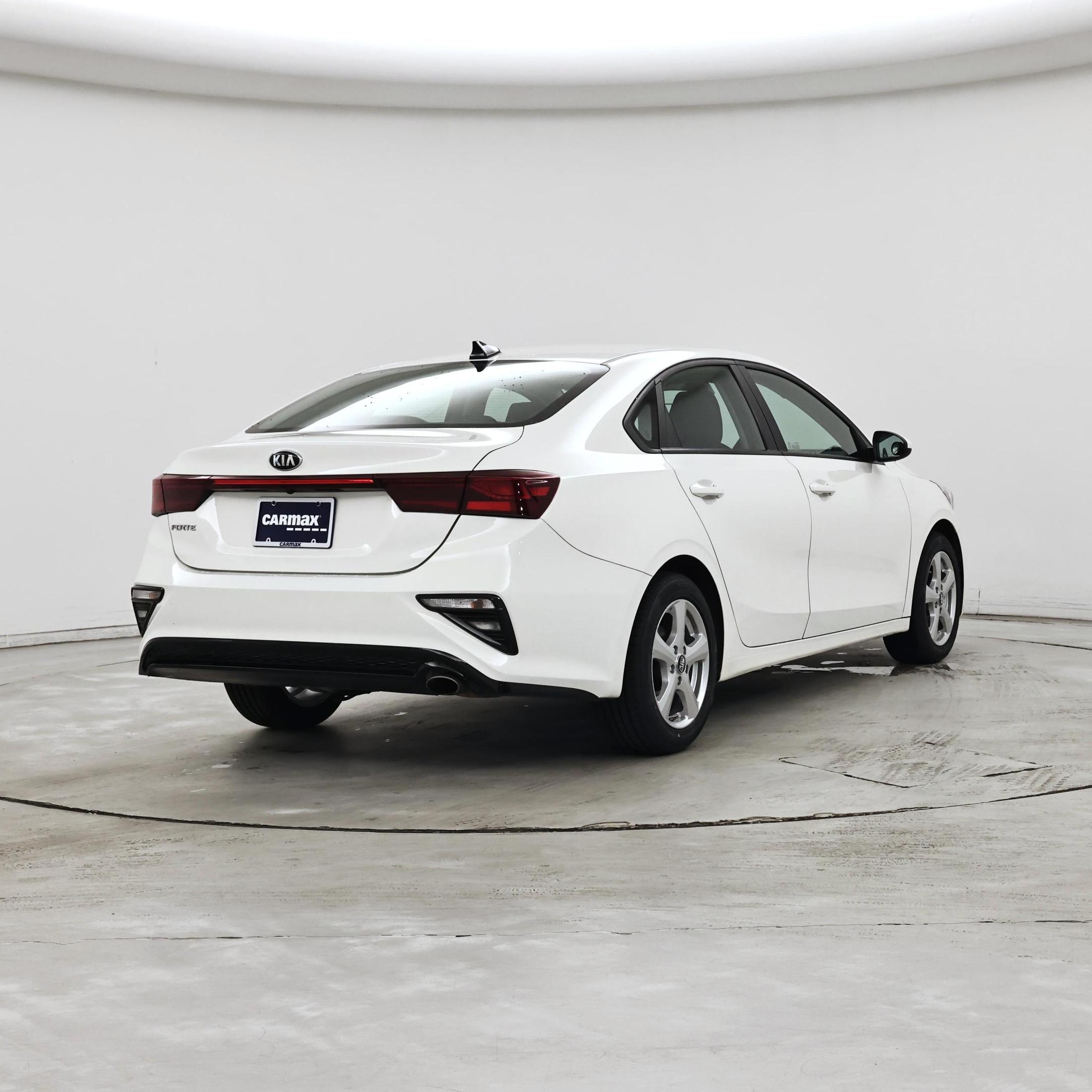 Thumbnail: 2020 Kia Forte - 8