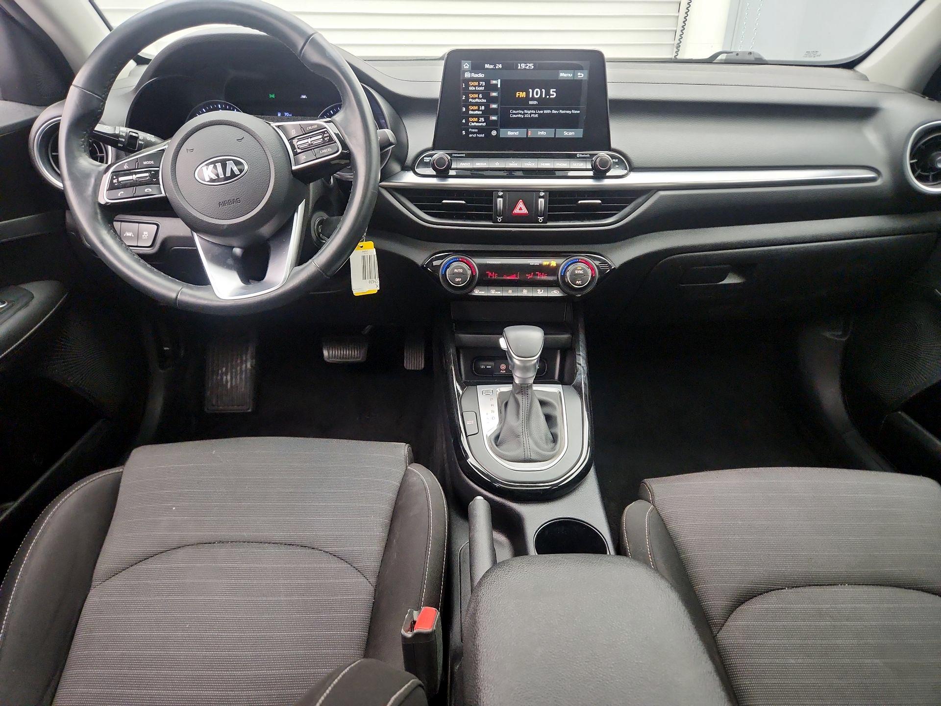 Thumbnail: 2019 Kia Forte - 9