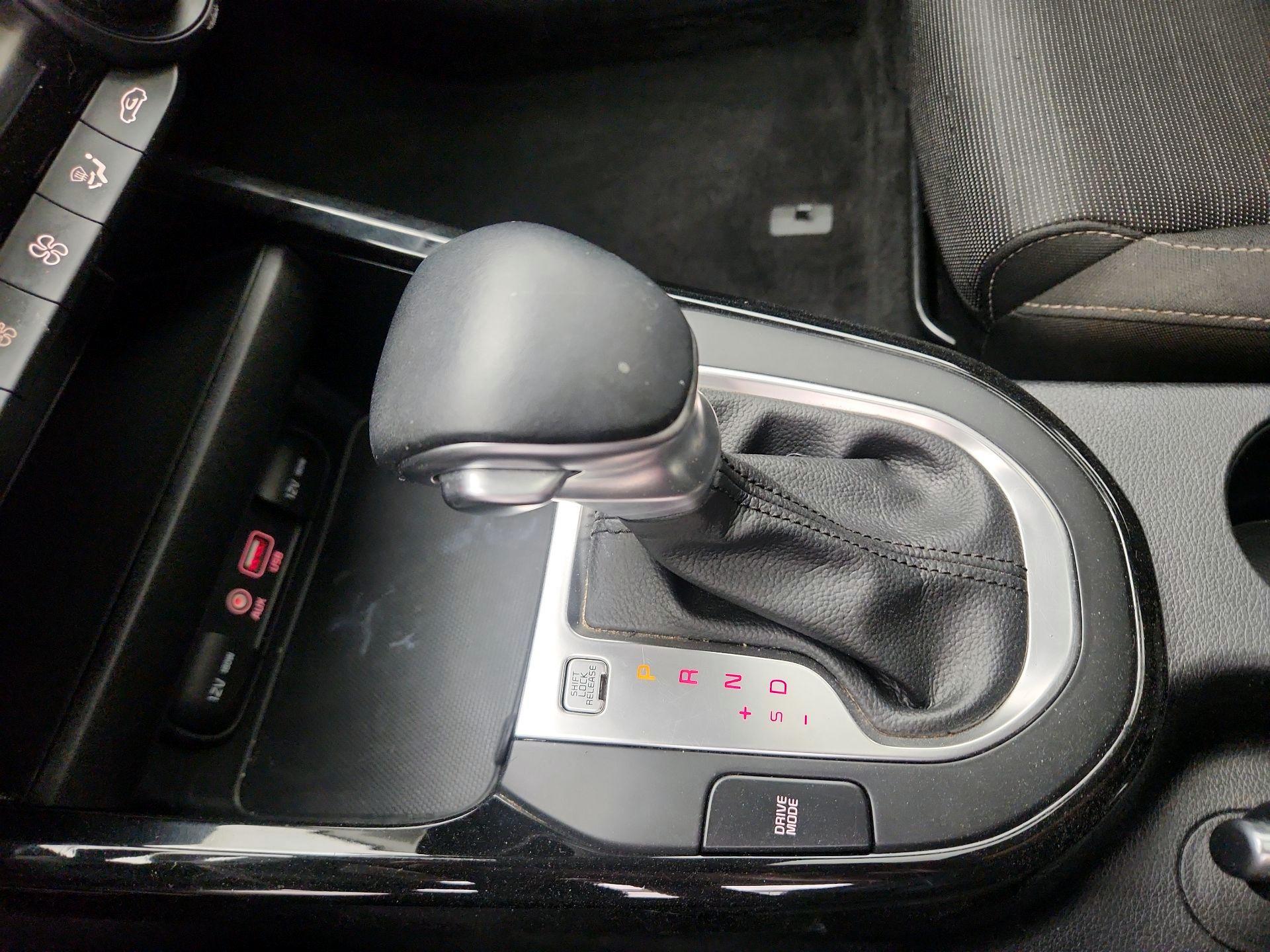 Thumbnail: 2019 Kia Forte - 17