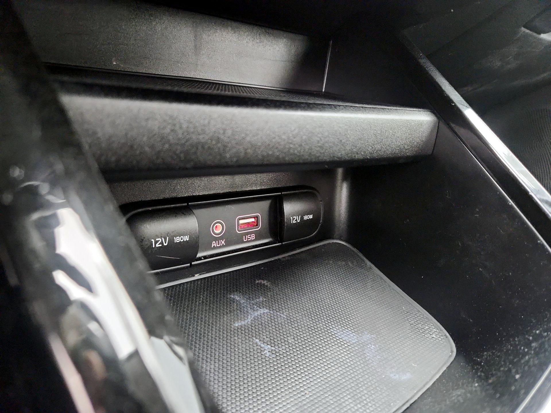 Thumbnail: 2019 Kia Forte - 18