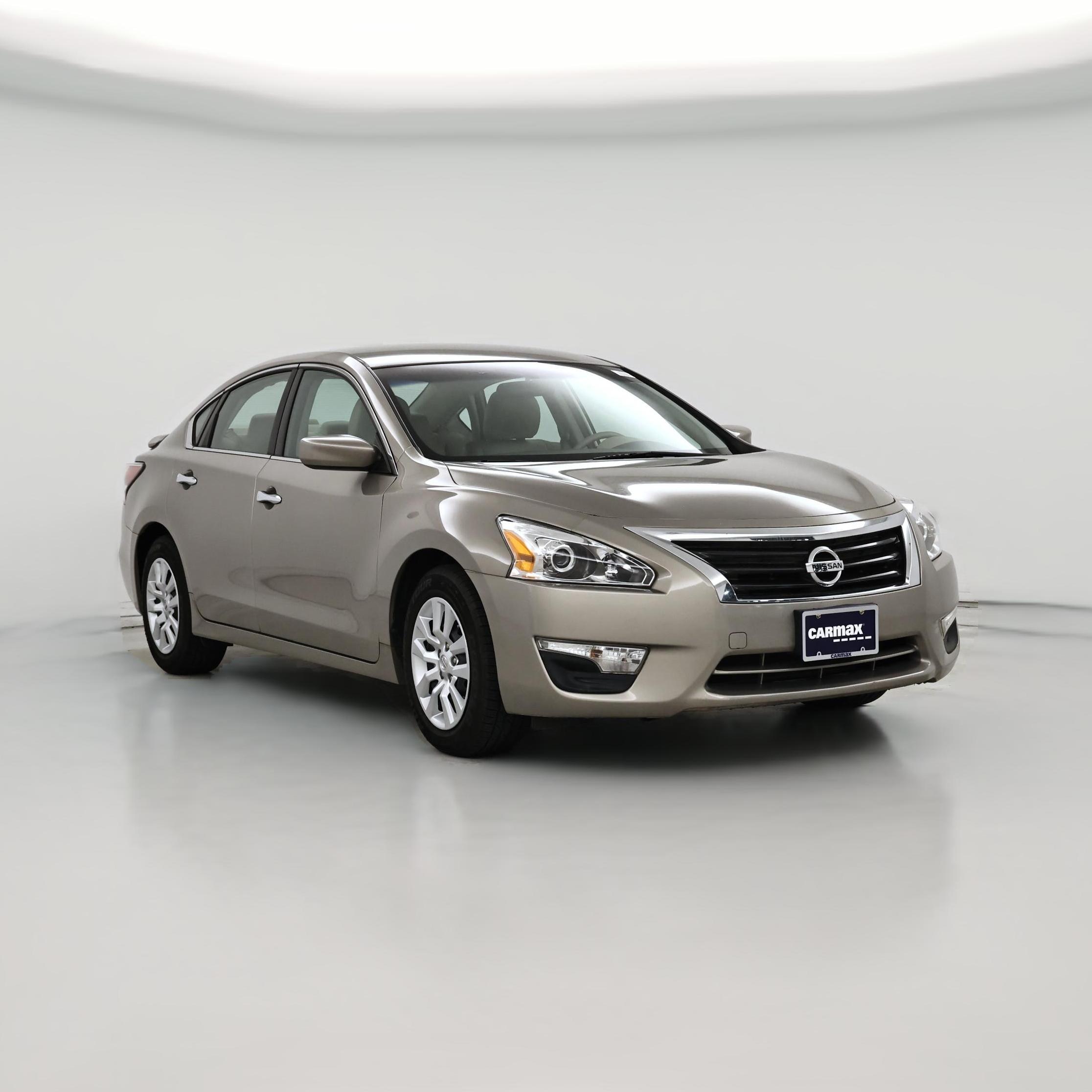 Thumbnail: 2015 Nissan Altima - 1