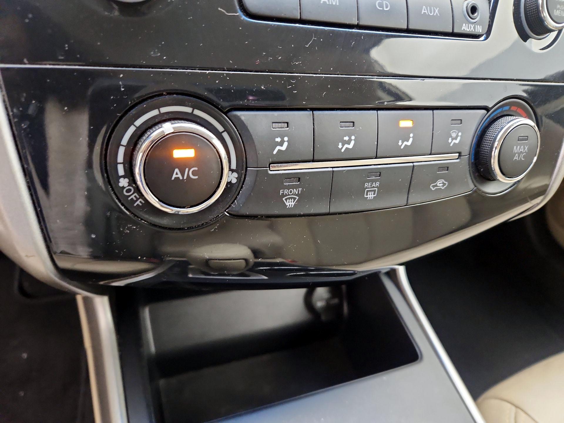 Thumbnail: 2015 Nissan Altima - 15