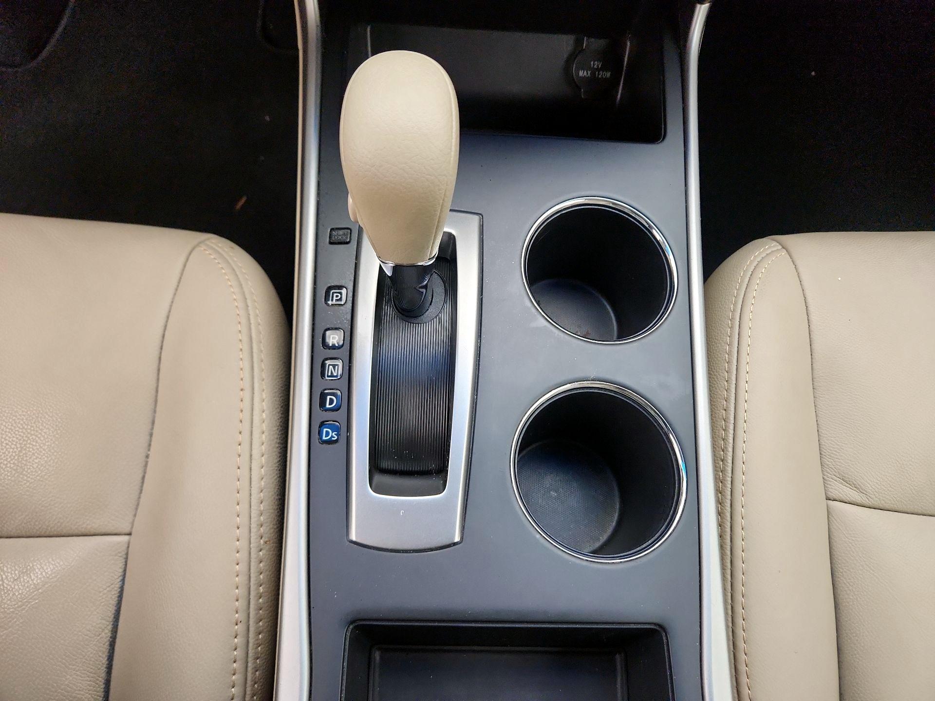 Thumbnail: 2015 Nissan Altima - 16