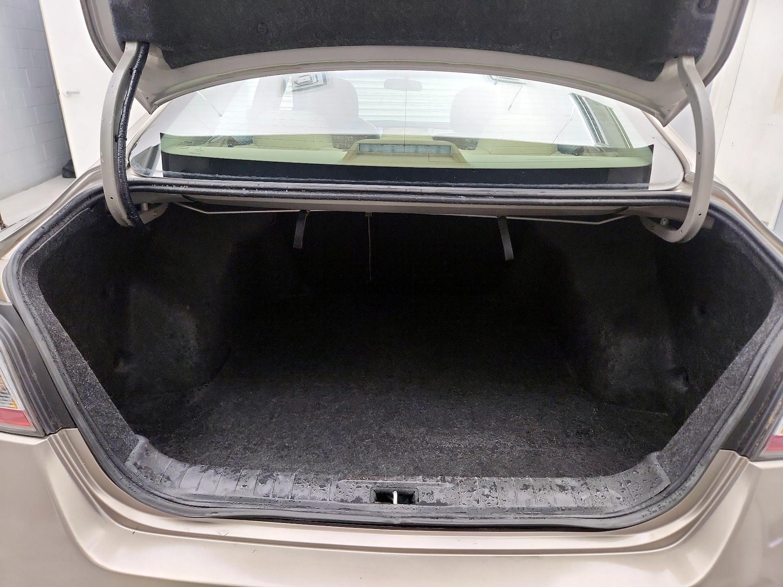 2015 Nissan Altima S - Photo 19