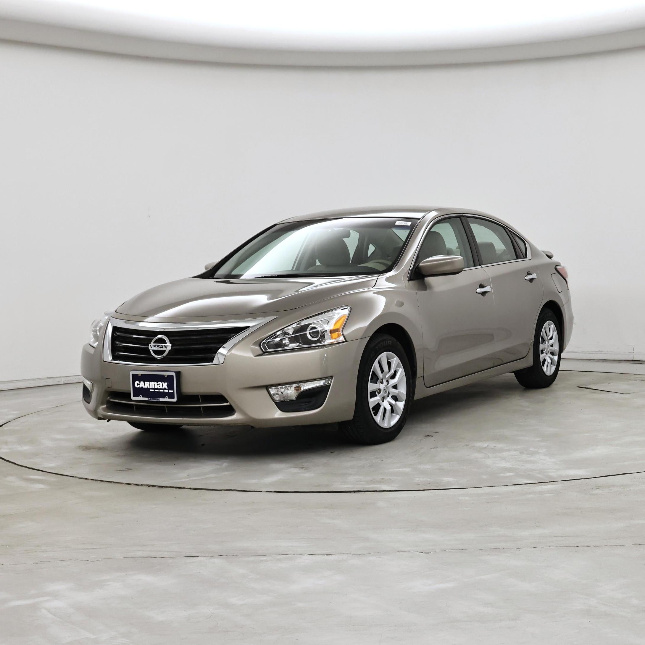 Thumbnail: 2015 Nissan Altima - 4