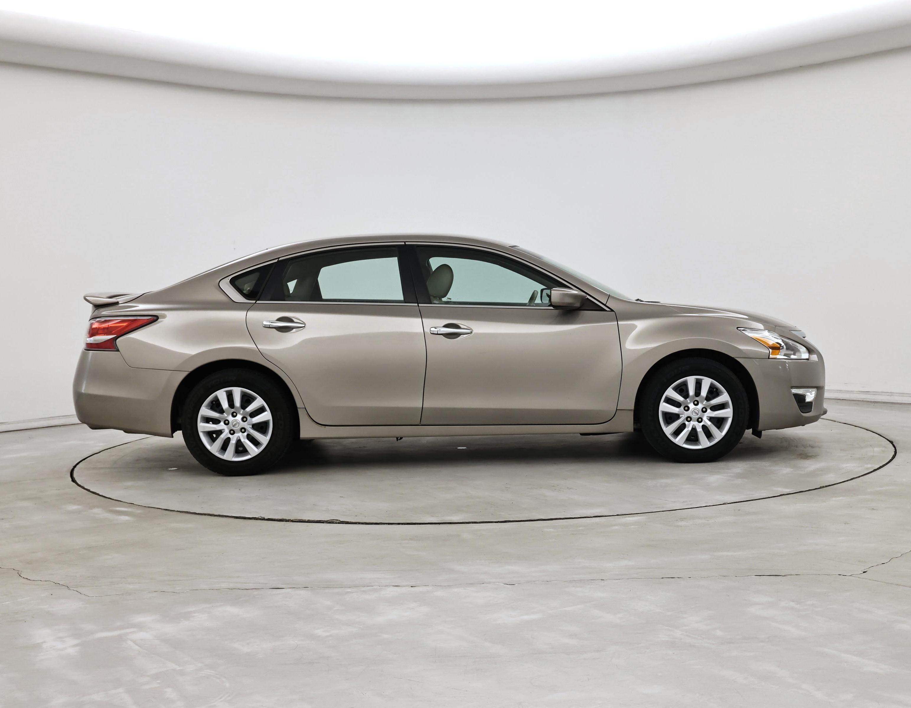 Thumbnail: 2015 Nissan Altima - 7