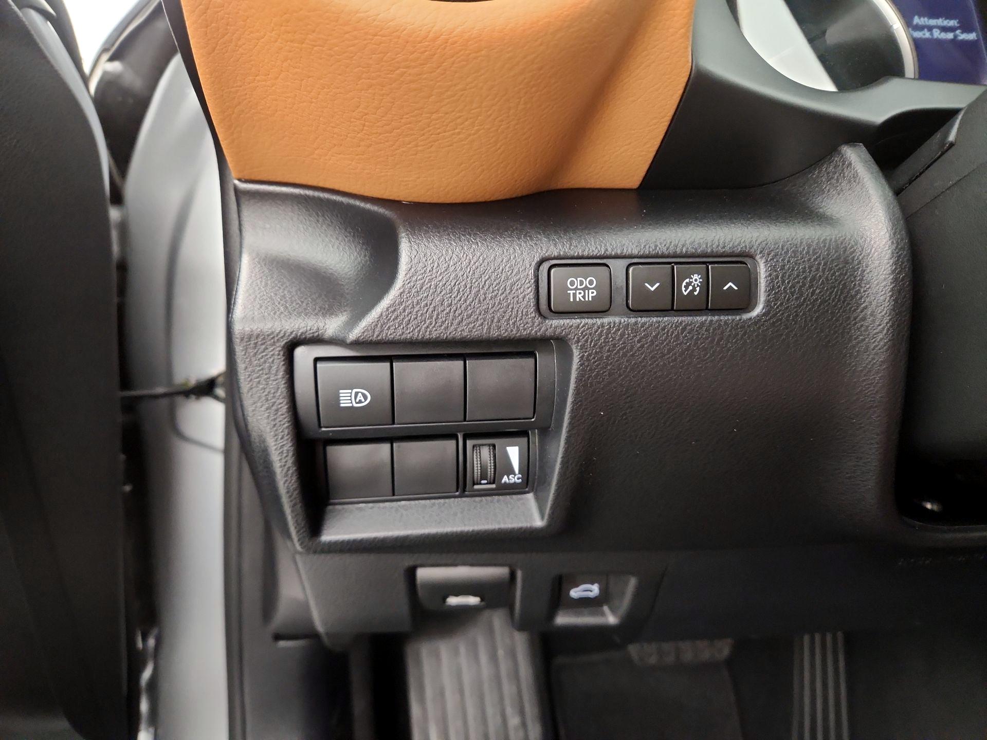 Thumbnail: 2025 Lexus IS - 13