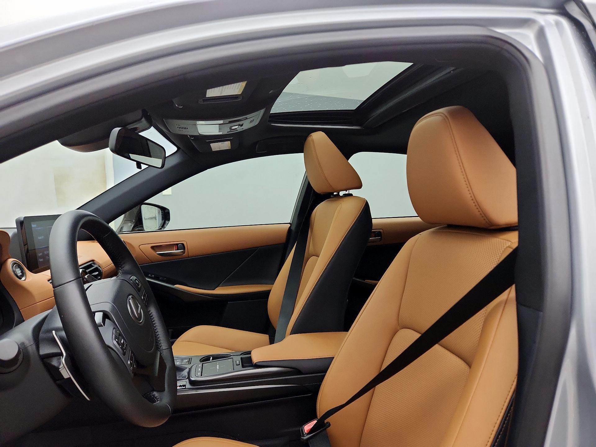 Thumbnail: 2025 Lexus IS - 18